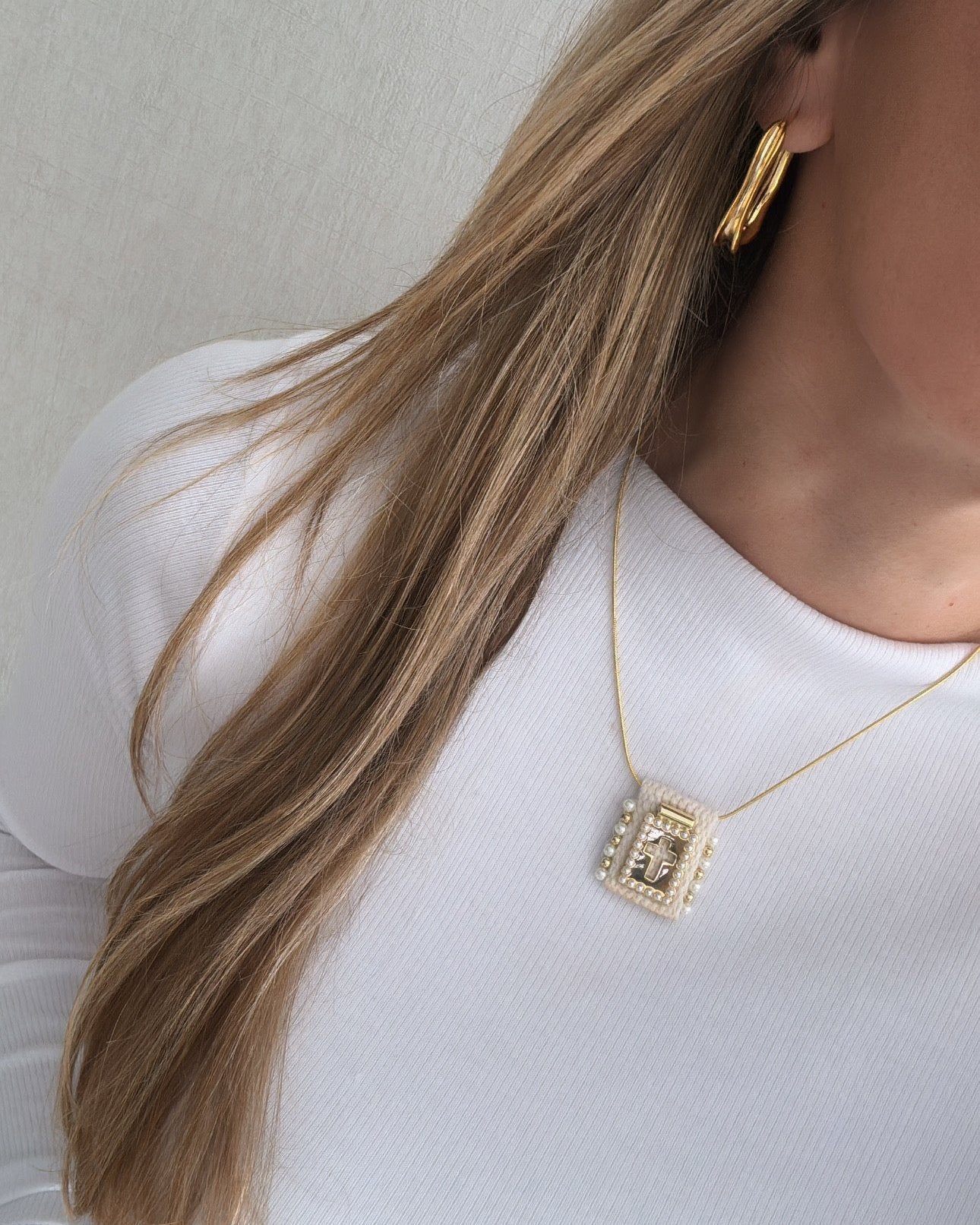 Faith & Pearls Adjustable Necklace - Necklace | LimaLimón Store - 3