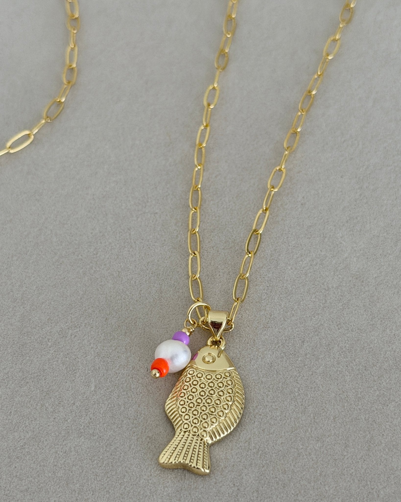 Fish Charm Necklace - Necklaces | LimaLimón Store - 5