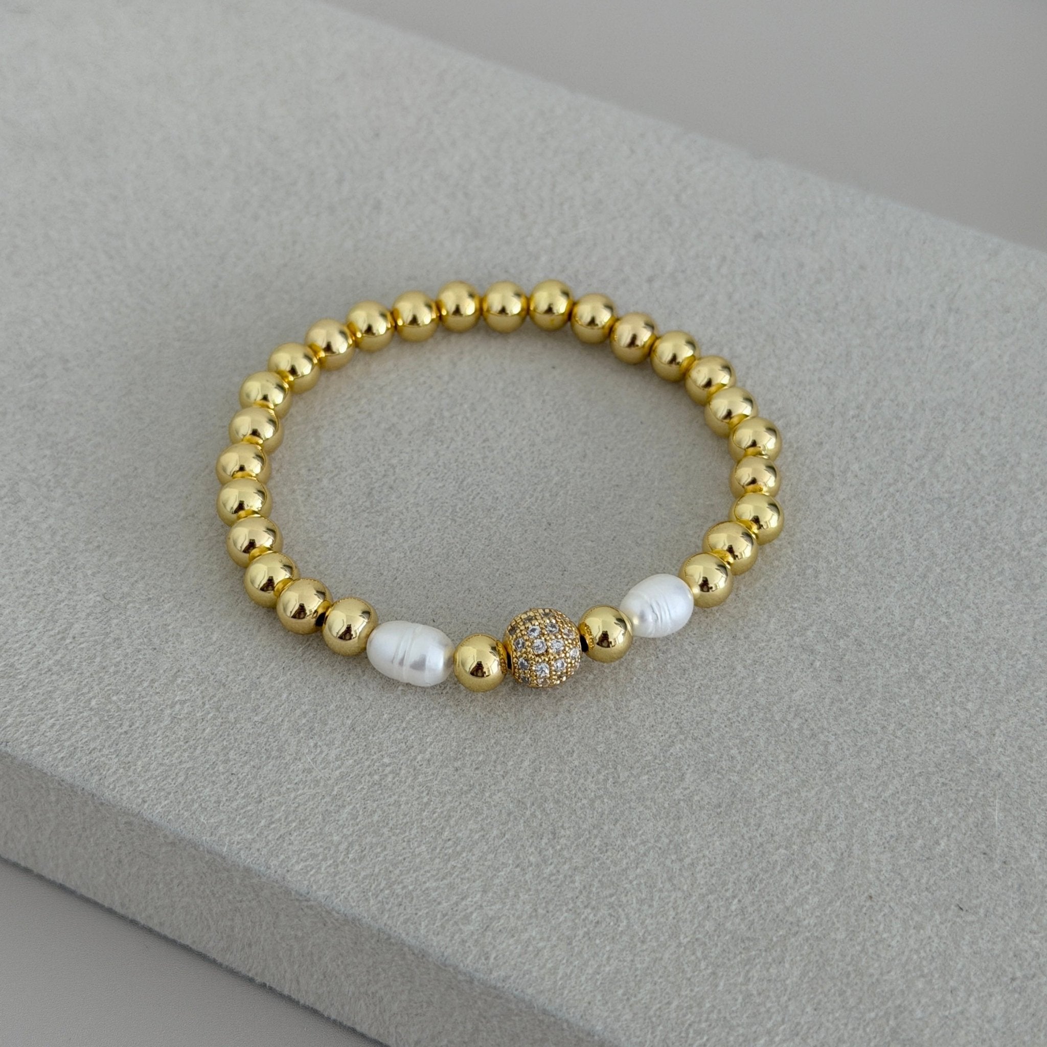 Gold Beaded Pearl Accent Bracelet - Bracelet | LimaLimón Store - 3