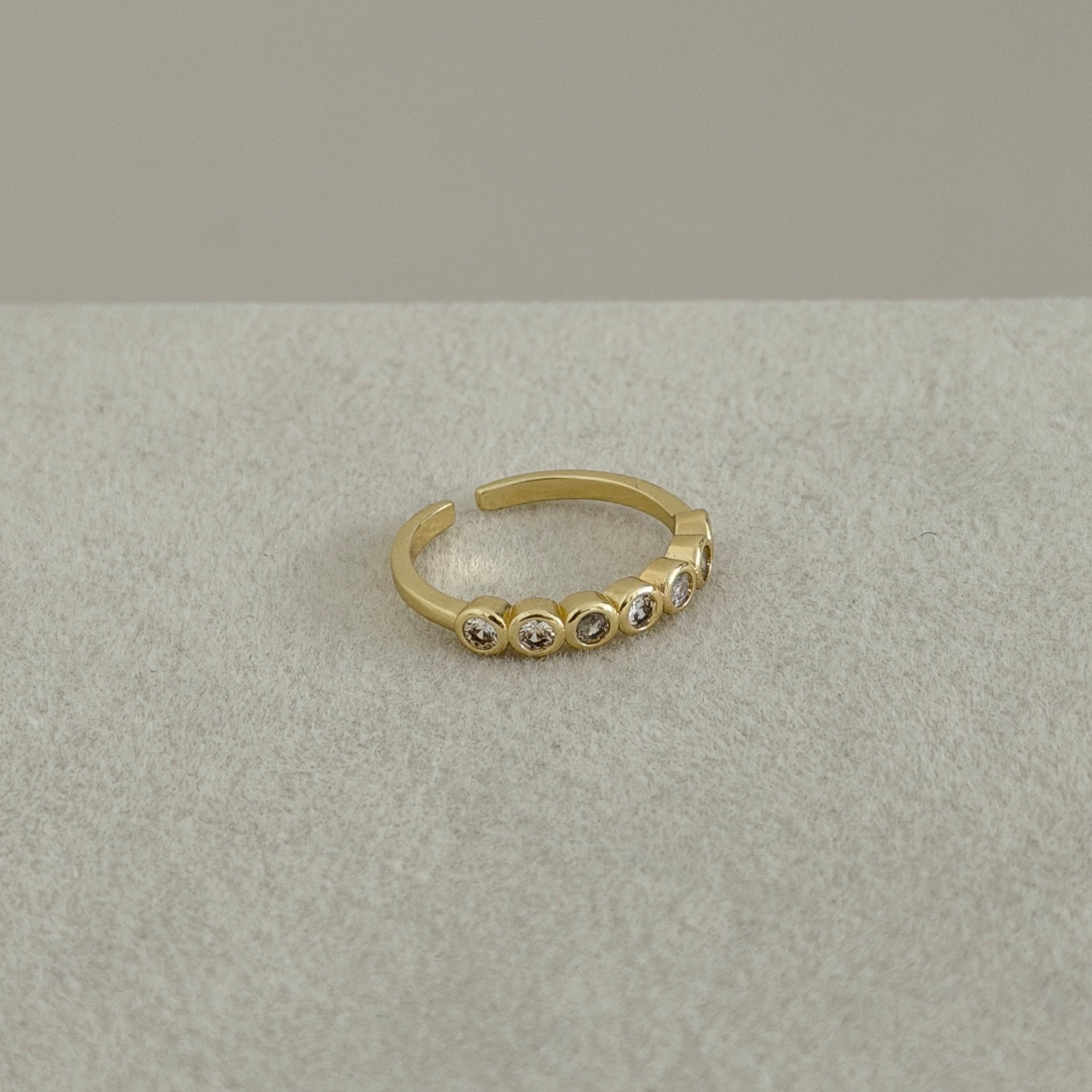 Gold Bezel Crystal Ring - | LimaLimón Store - 3