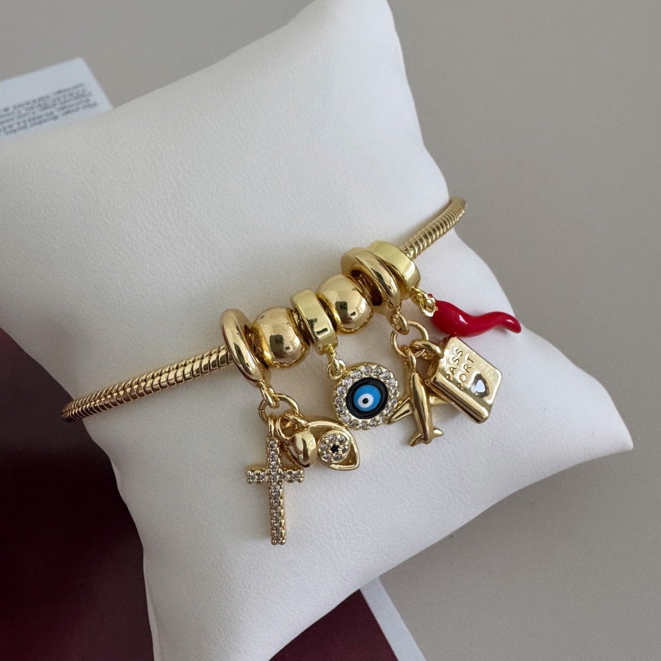Gold Charm Travel Bracelet - Bracelet | LimaLimón Store - 3