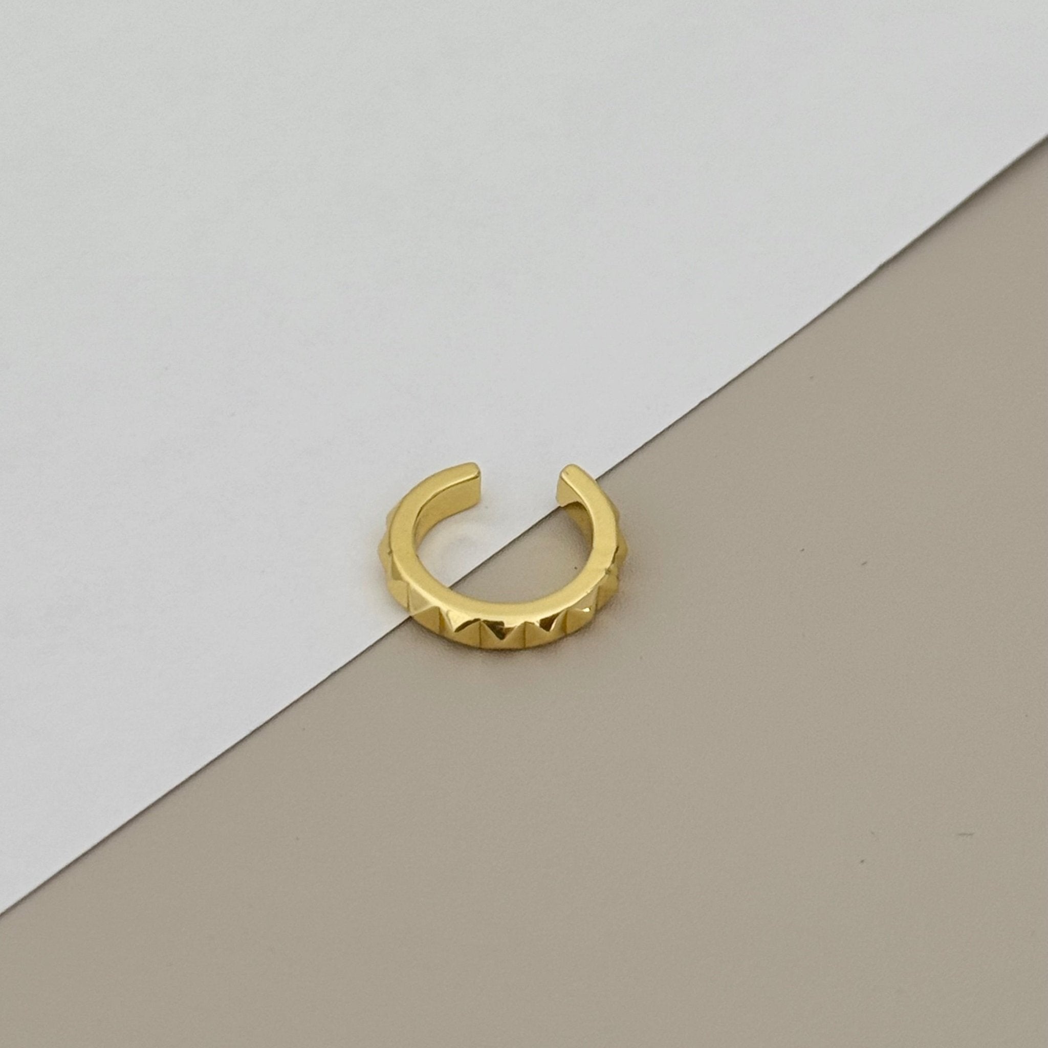 Gold Ear Cuff - Earring | LimaLimón Store - 1