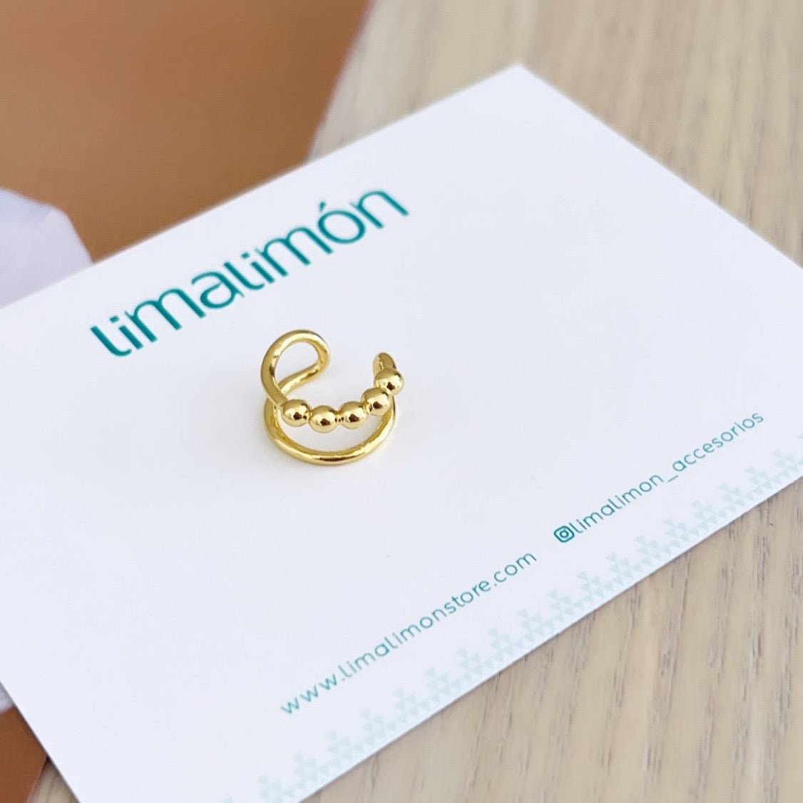 Gold Ear Cuff - Earring | LimaLimón Store - 3