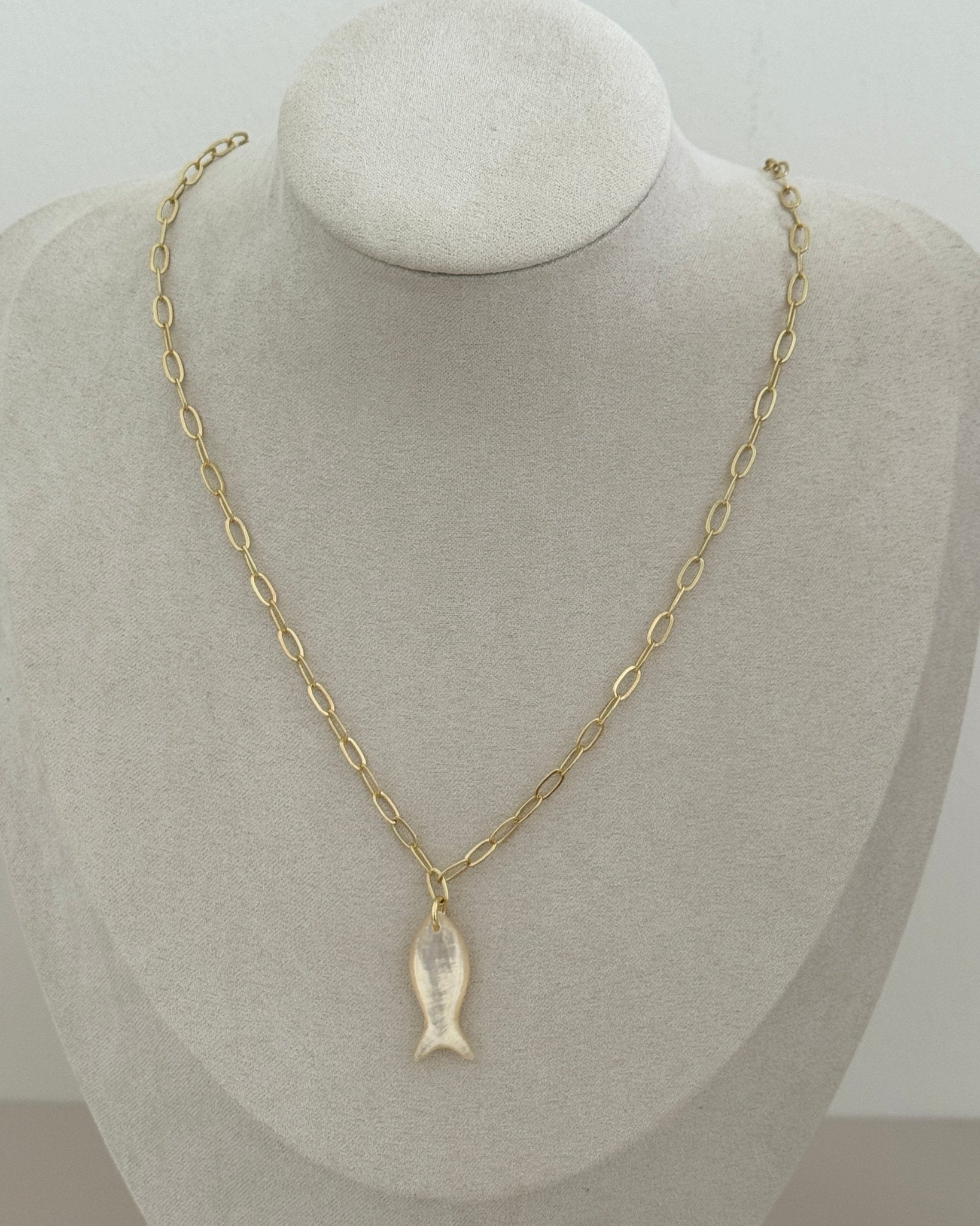 Gold Fish Charm Necklace - Necklace | LimaLimón Store - 2