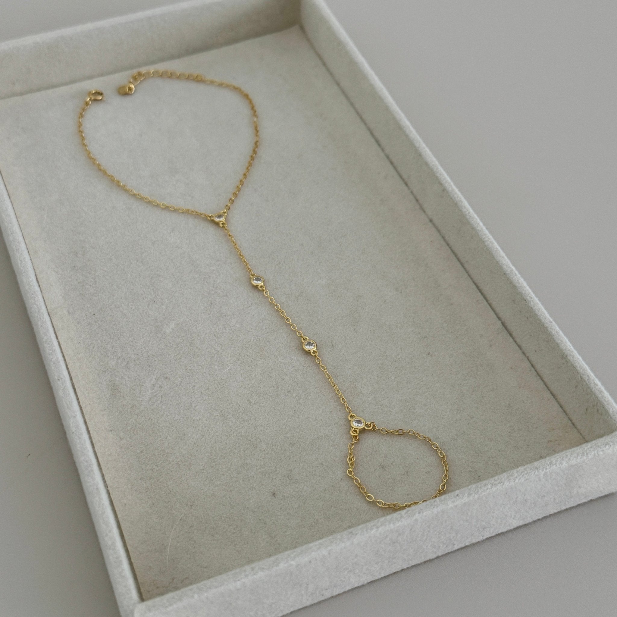 Gold Hand Chain Bracelet with Crystals - Bracelets | LimaLimón Store - 3