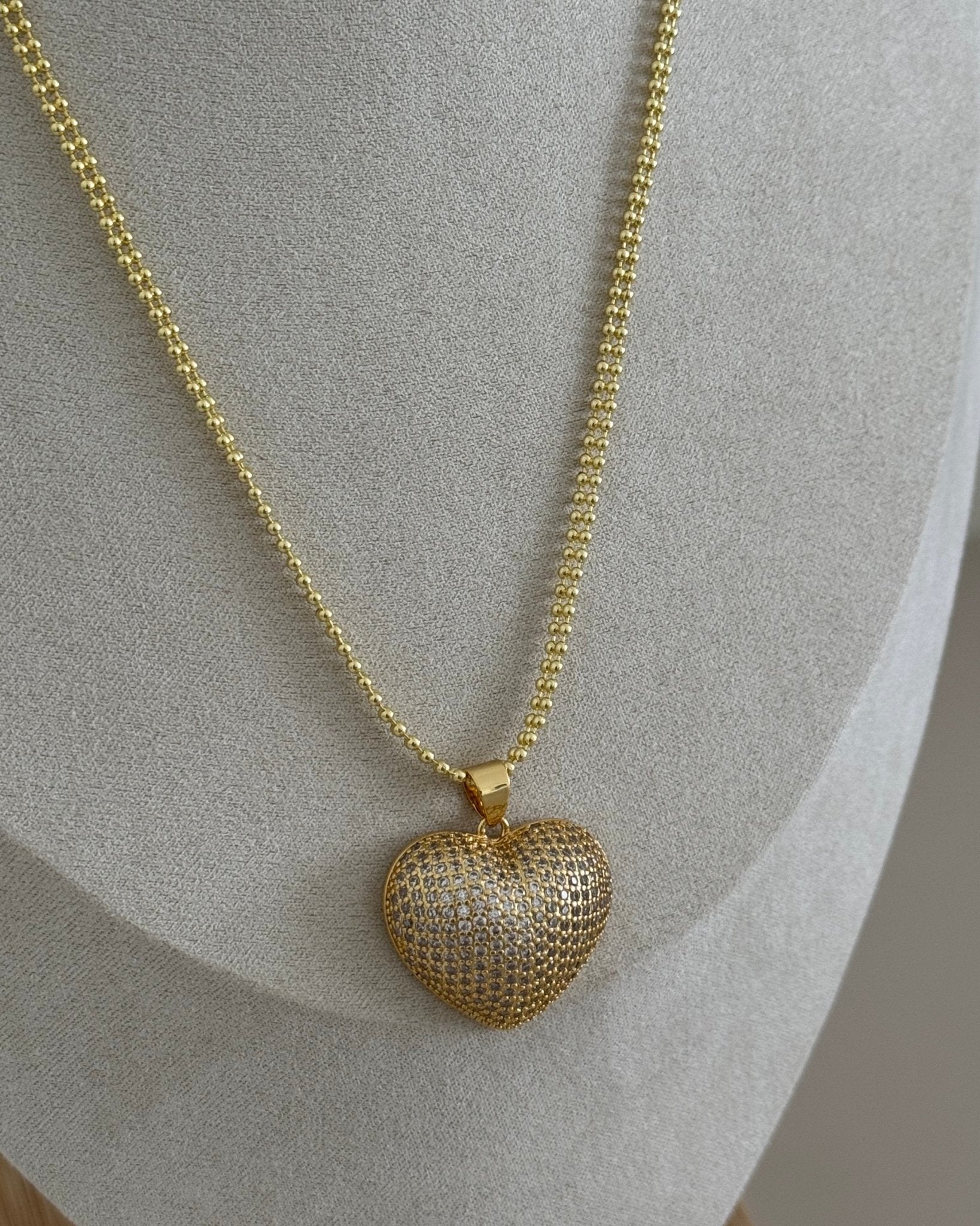 Gold Heart Necklace - Necklaces | LimaLimón Store - 3