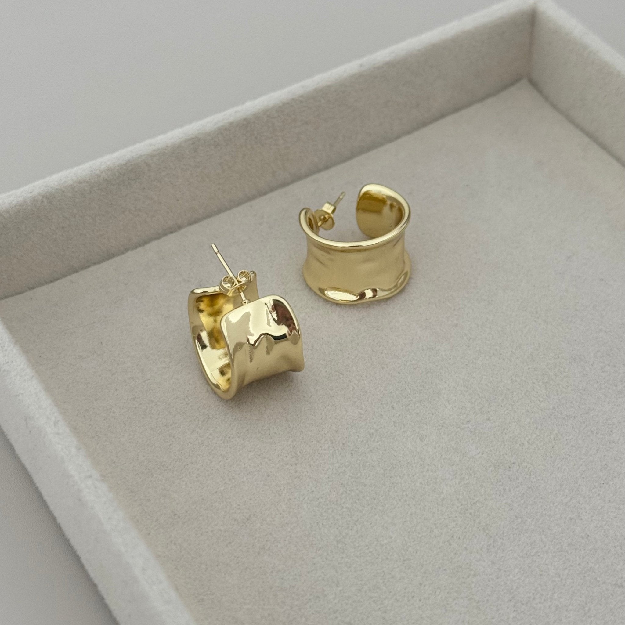 Gold Hoops - LimaLimón Store
