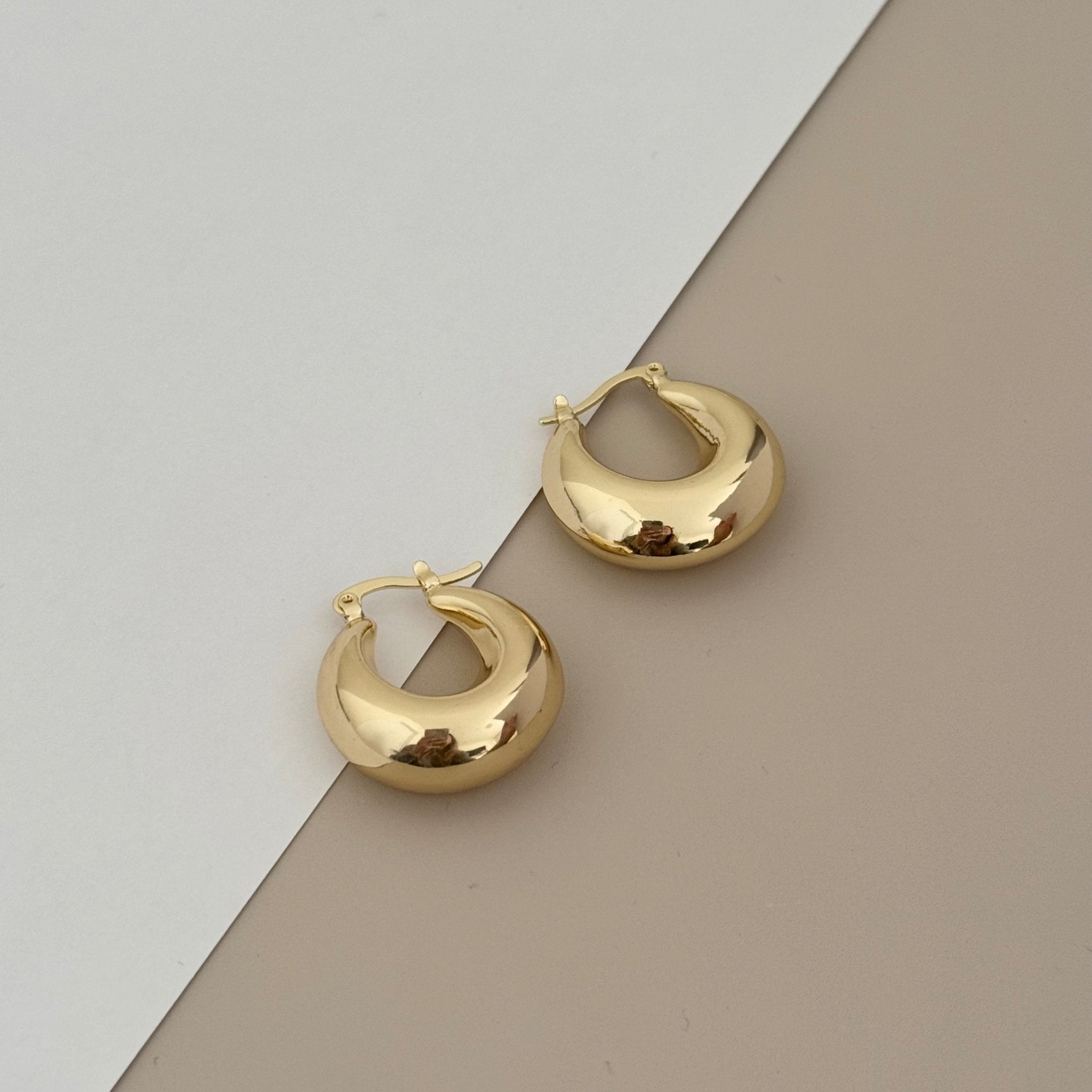 Gold Hoops - LimaLimón Store
