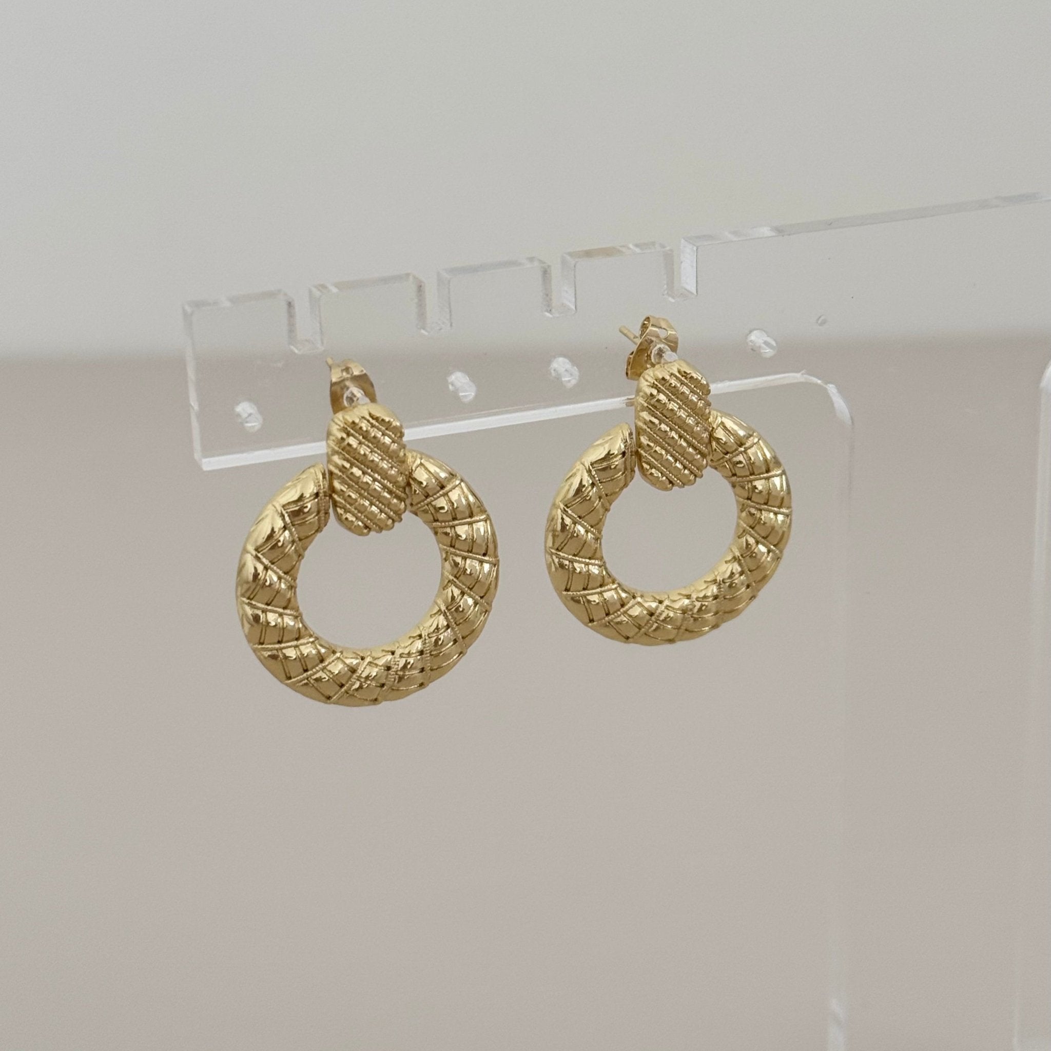 Gold Hoops - LimaLimón Store