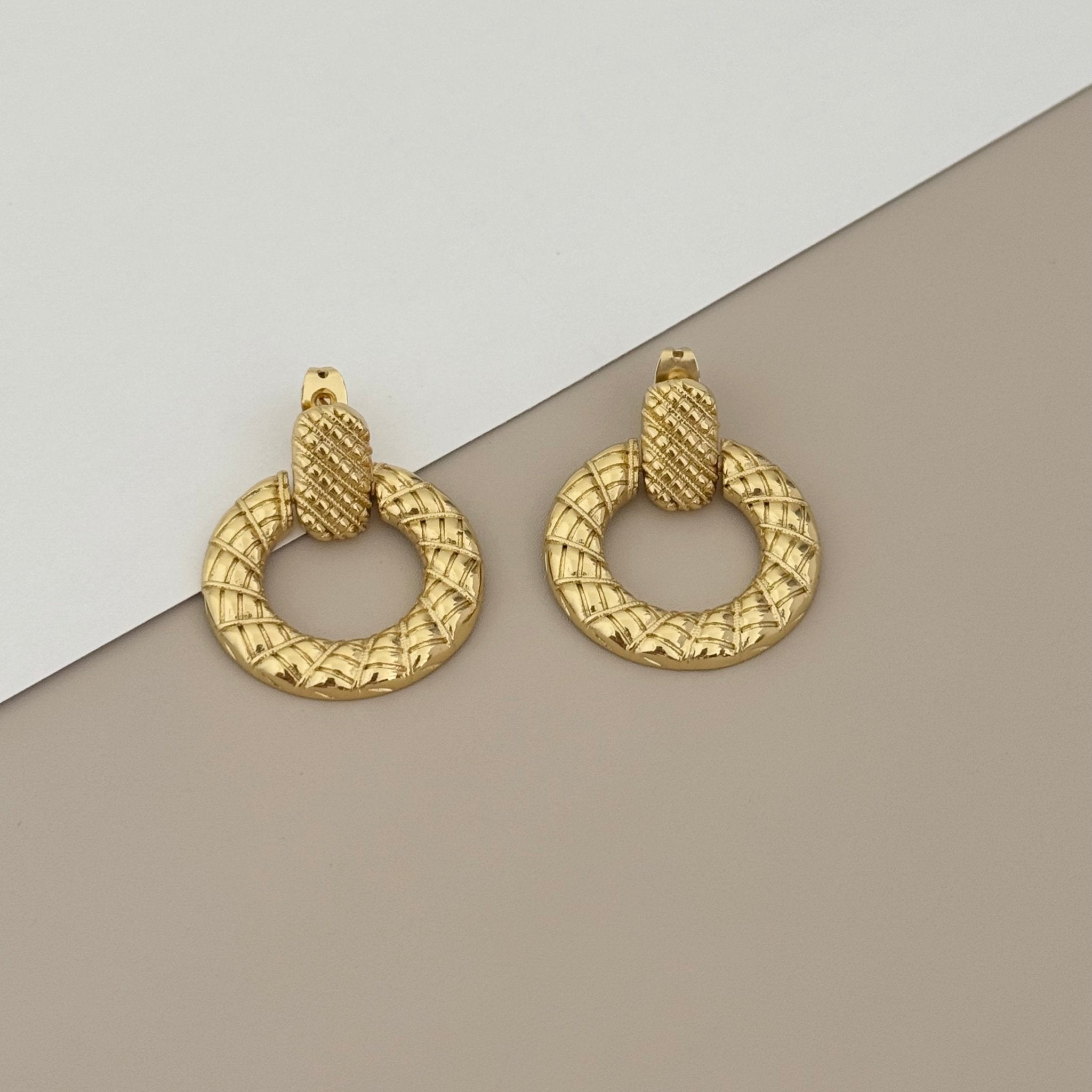 Gold Hoops - LimaLimón Store