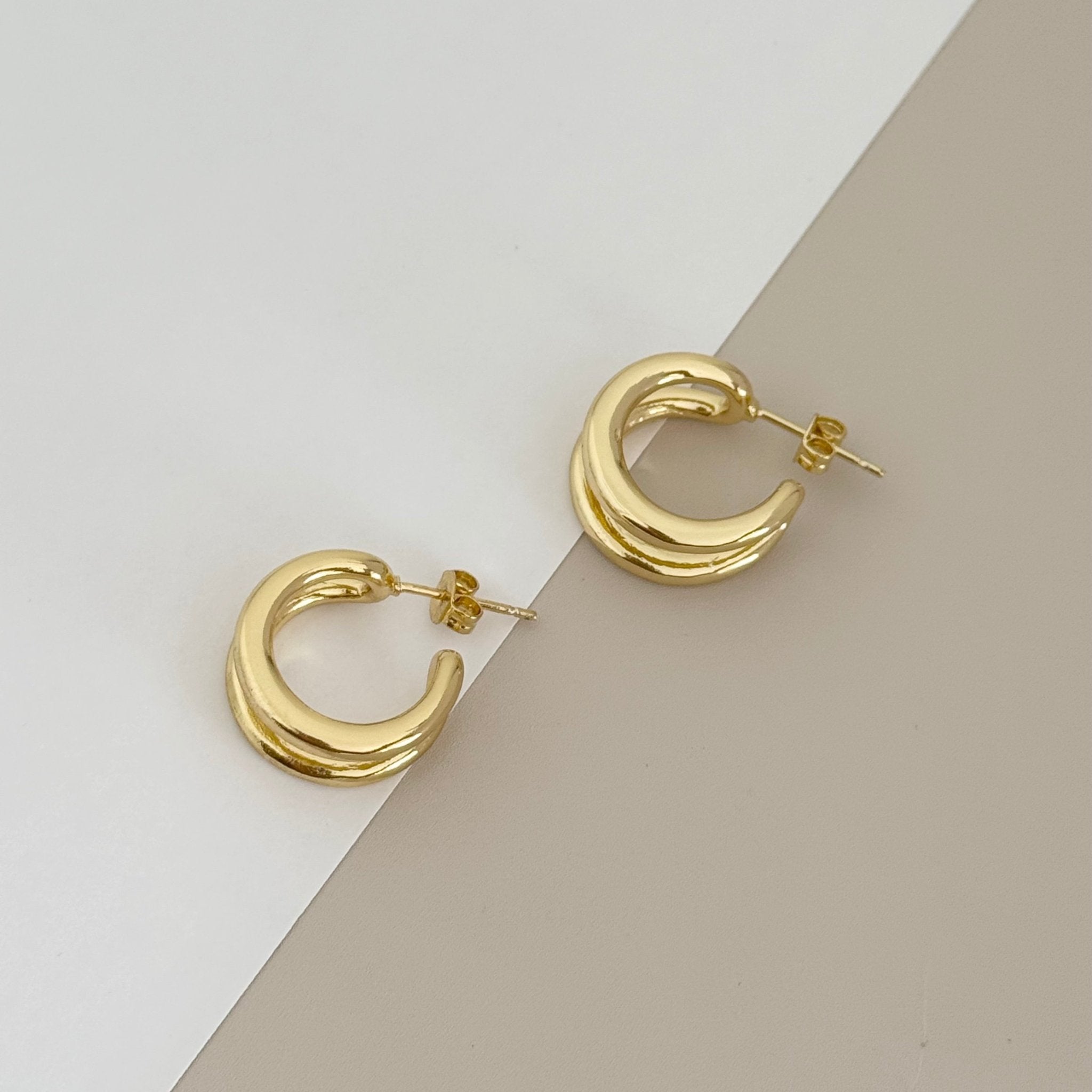 Gold Hoops Earring - Earring | LimaLimón Store - 1