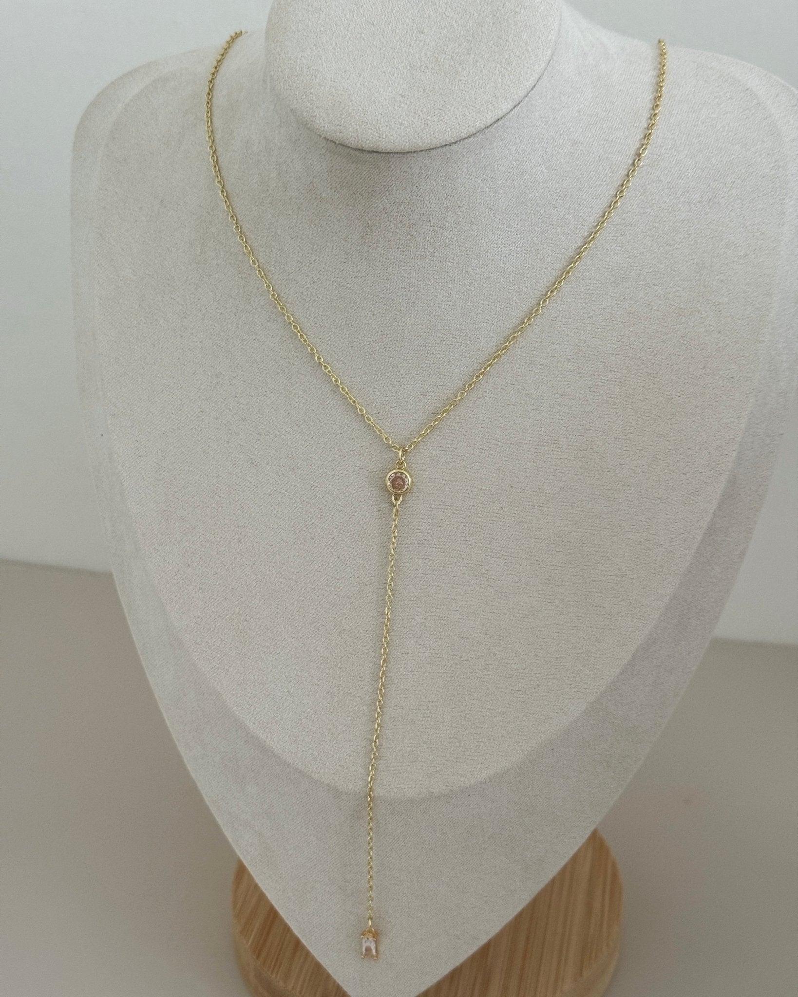 Gold Lariat Necklace with Pink and Clear Crystals - Necklaces | LimaLimón Store - 4