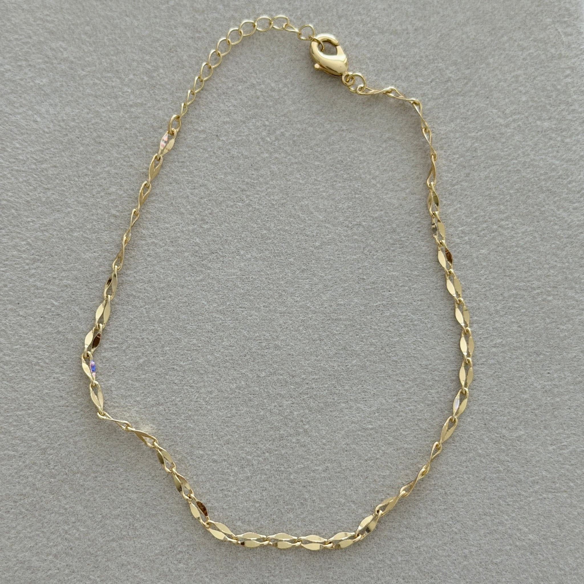 Gold Twist Chain Anklet - Necklaces | LimaLimón Store - 3