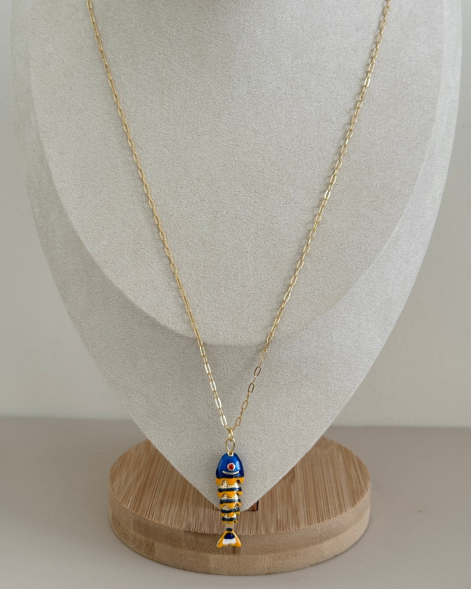 Golden Articulated Fish Necklace - Necklaces | LimaLimón Store - 4