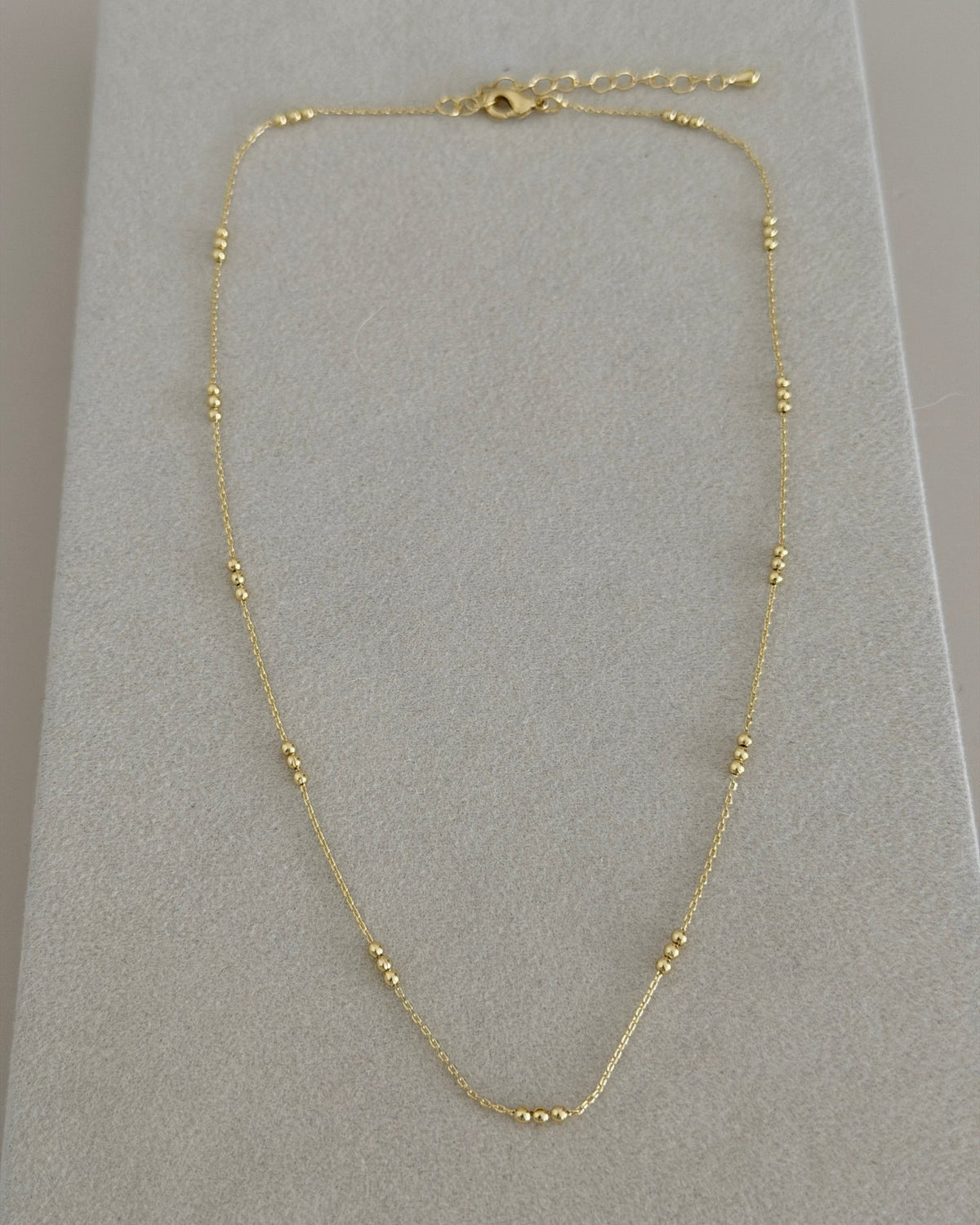 Golden Beads Station Necklace - Necklaces | LimaLimón Store - 5