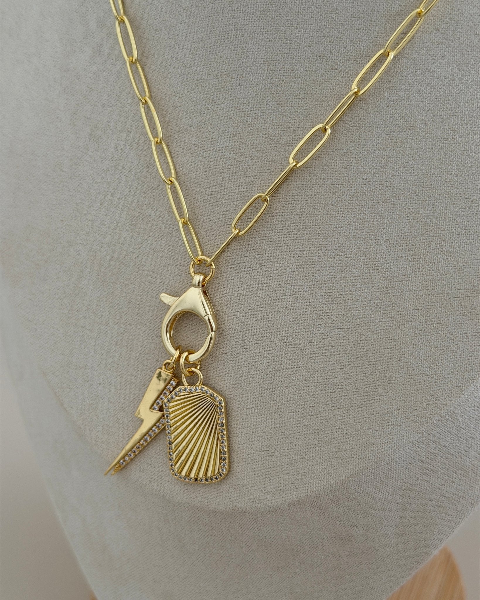 Golden Bolt Charm Paperclip Necklace - Necklace | LimaLimón Store - 3