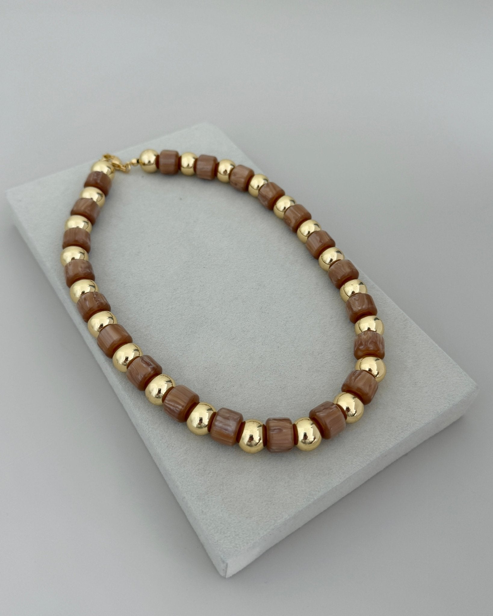 Golden Cocoa Bead Bracelet - Necklace | LimaLimón Store - 4