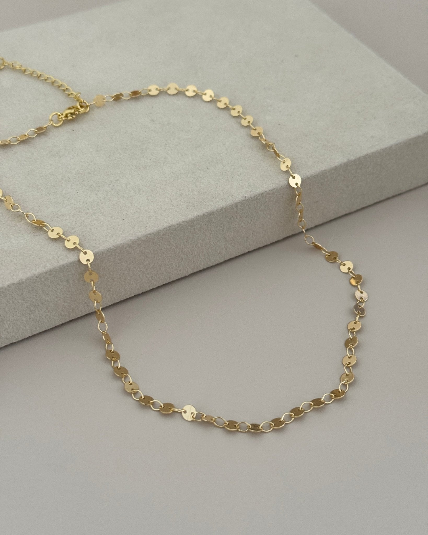 Golden Disc Necklace - Necklaces | LimaLimón Store - 4