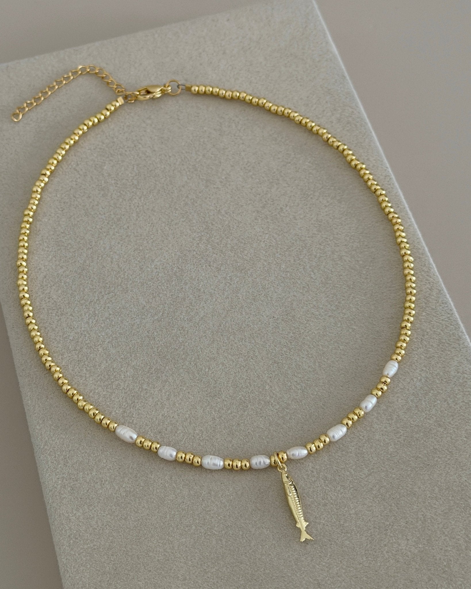 Golden Fish Charm Beaded Necklace - Necklace | LimaLimón Store - 1