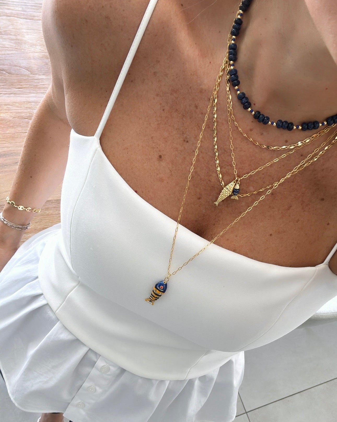 Golden Fish & Tail Charm Necklace - Necklaces | LimaLimón Store - 4