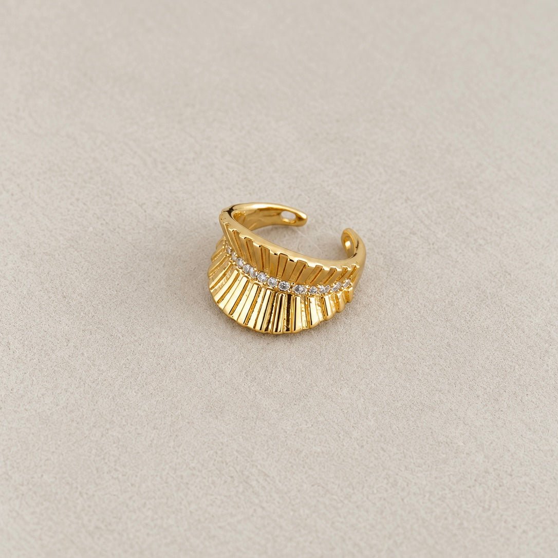 Golden Glow Ear Cuff - Earring | LimaLimón Store - 4