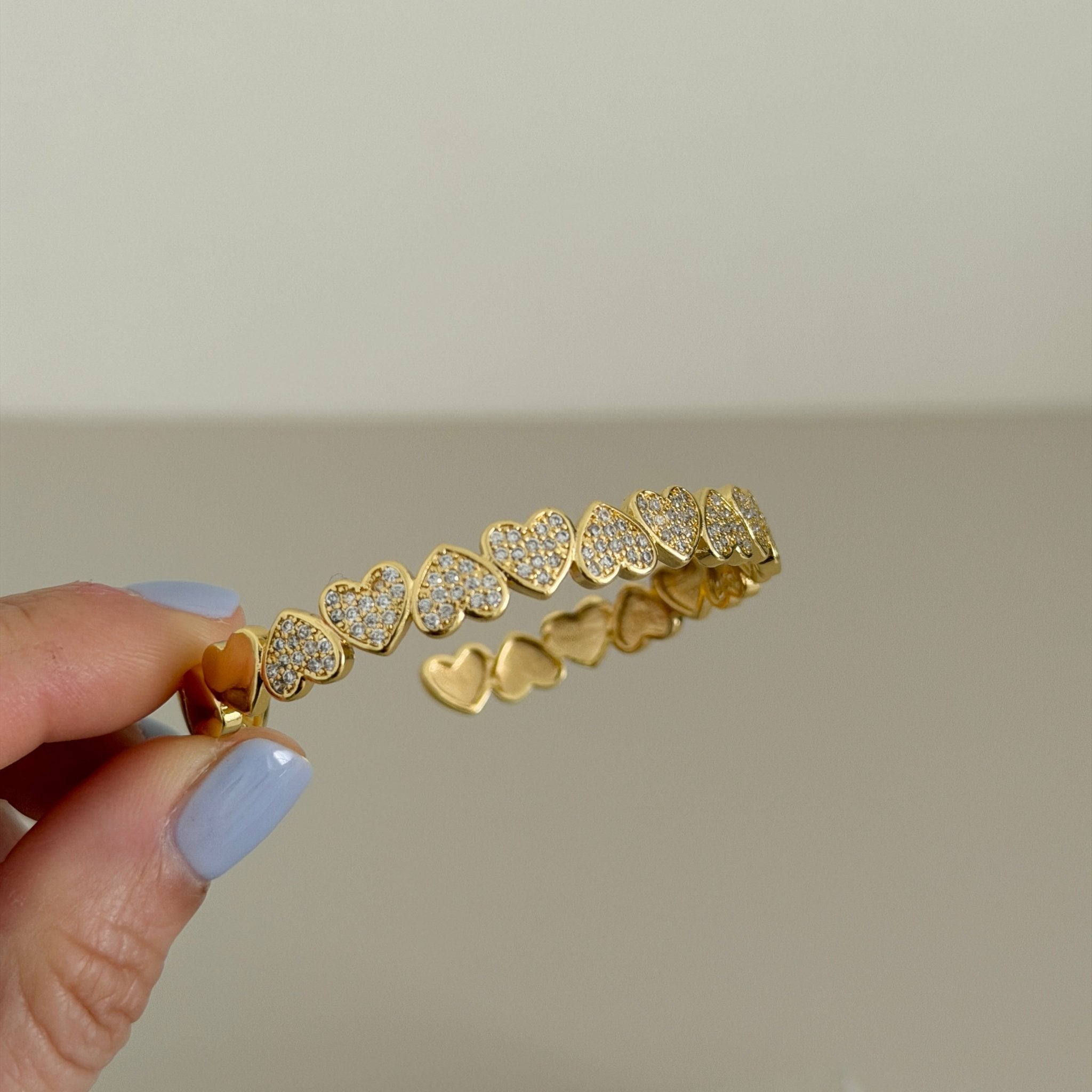 Golden Heart Crystal Cuff Bracelet - Bracelets | LimaLimón Store - 4