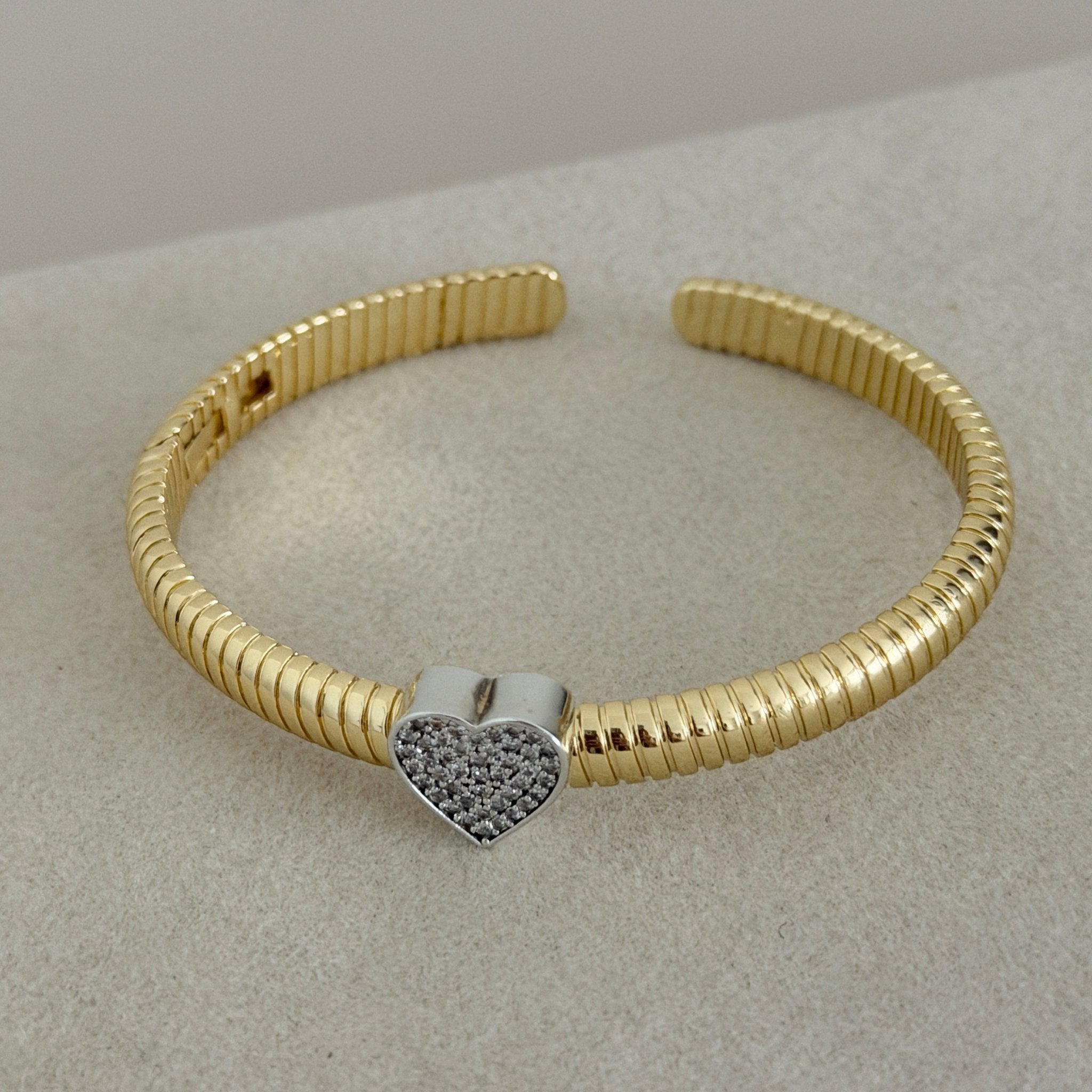 Golden Heart Cuff Bracelet - Bracelets | LimaLimón Store - 3