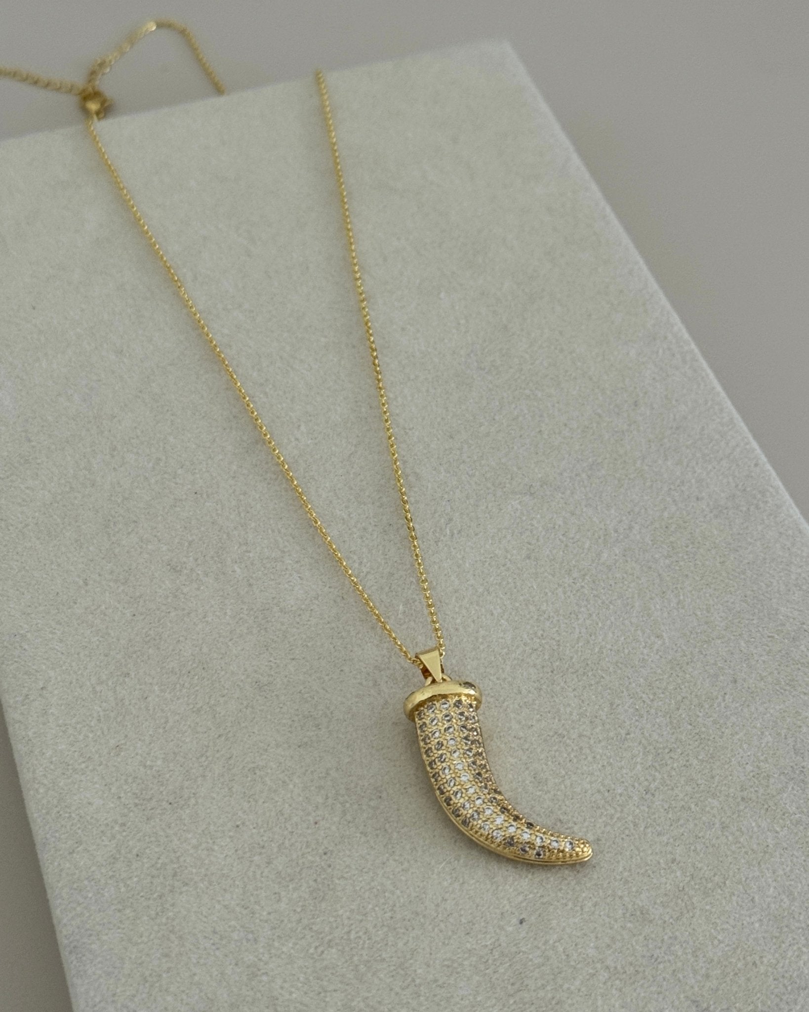 Golden Horn Pendant Necklace - Necklace | LimaLimón Store - 4