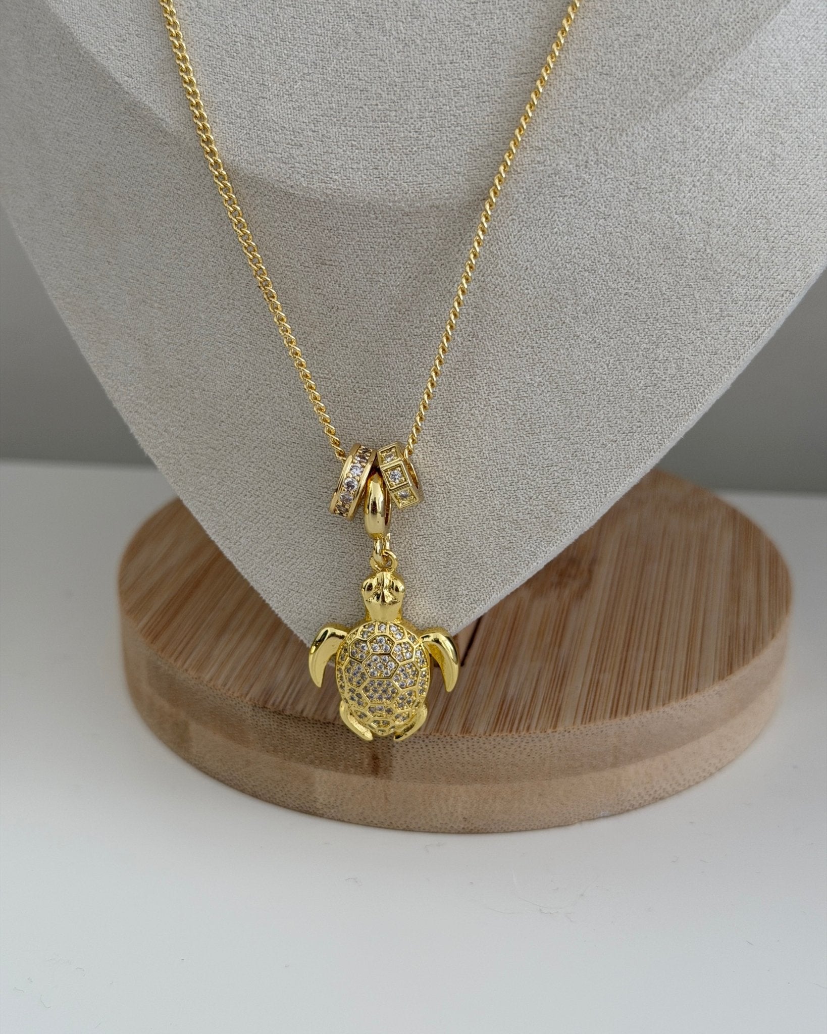 Golden Sea Turtle Charm Necklace - Necklaces | LimaLimón Store - 3