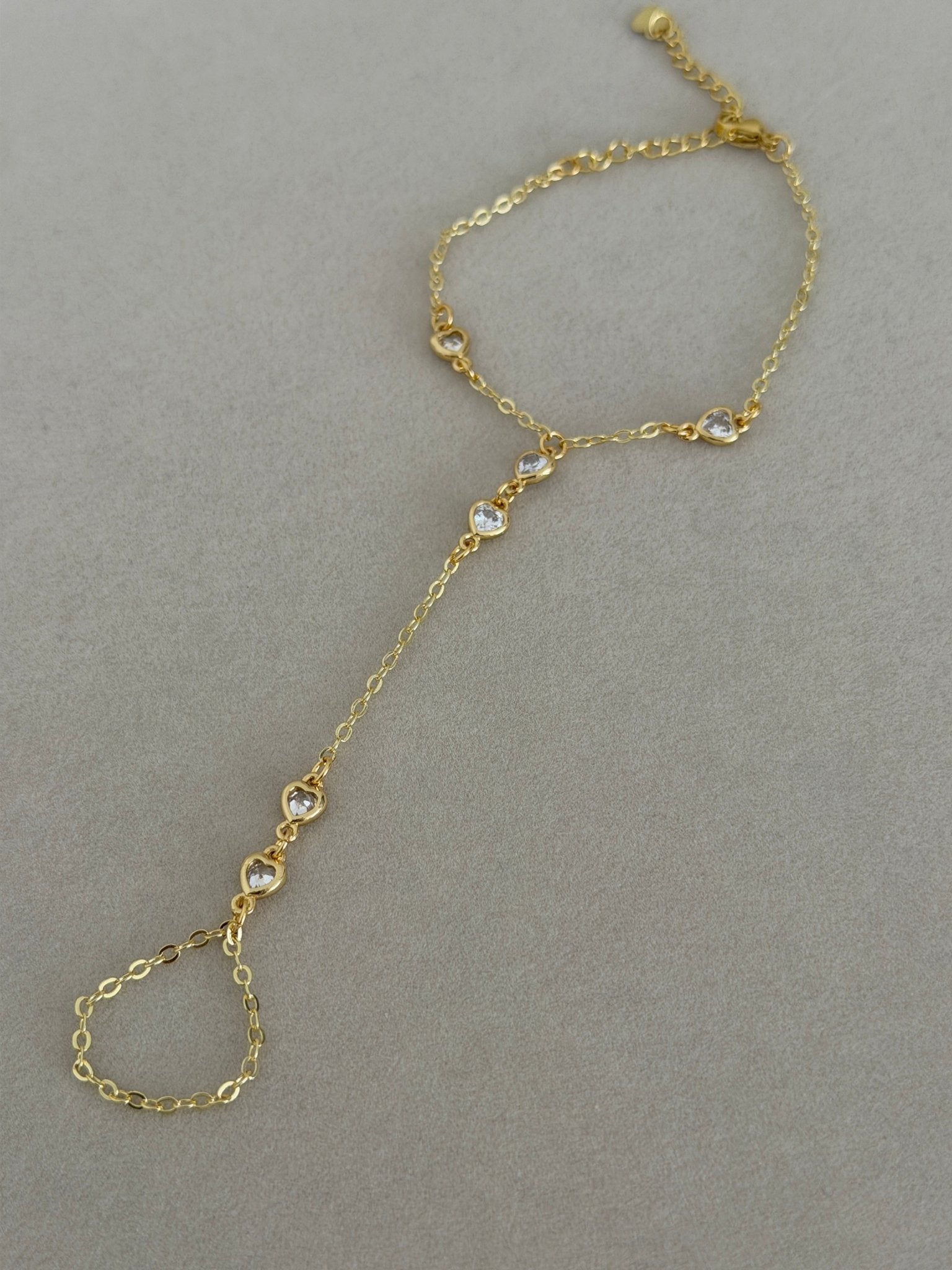Heart Hand Chain - Bracelet | LimaLimón Store - 1