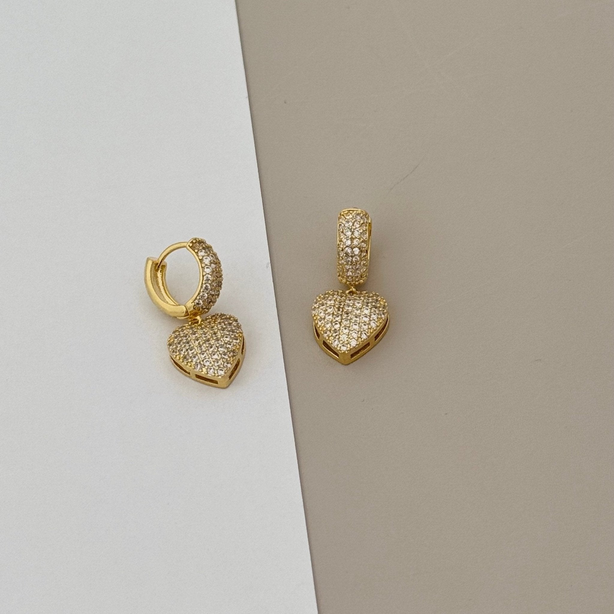 Heart Huggies Earring - Earring | LimaLimón Store - 2