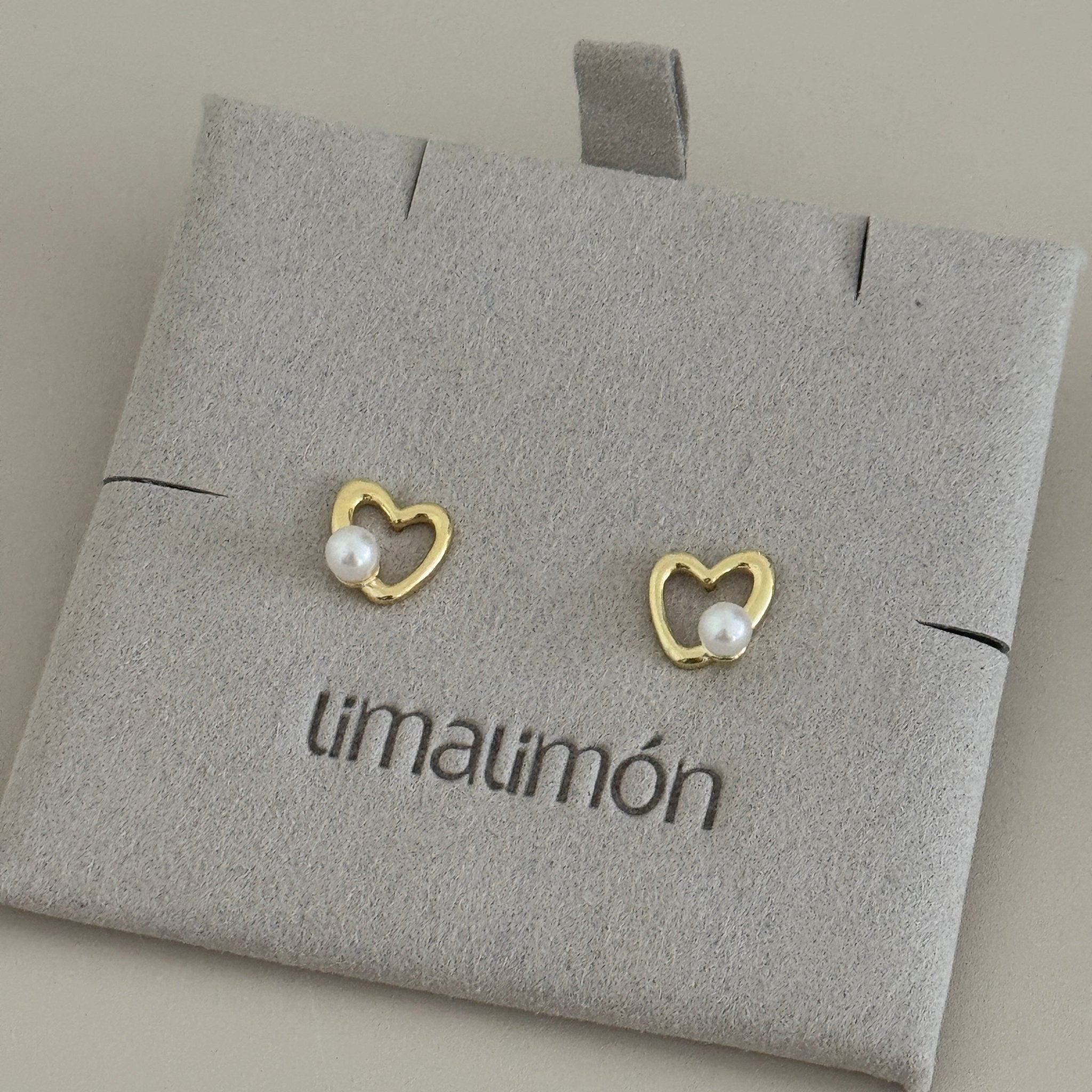 Heart Pearl Stud Earrings - Earring | LimaLimón Store - 3