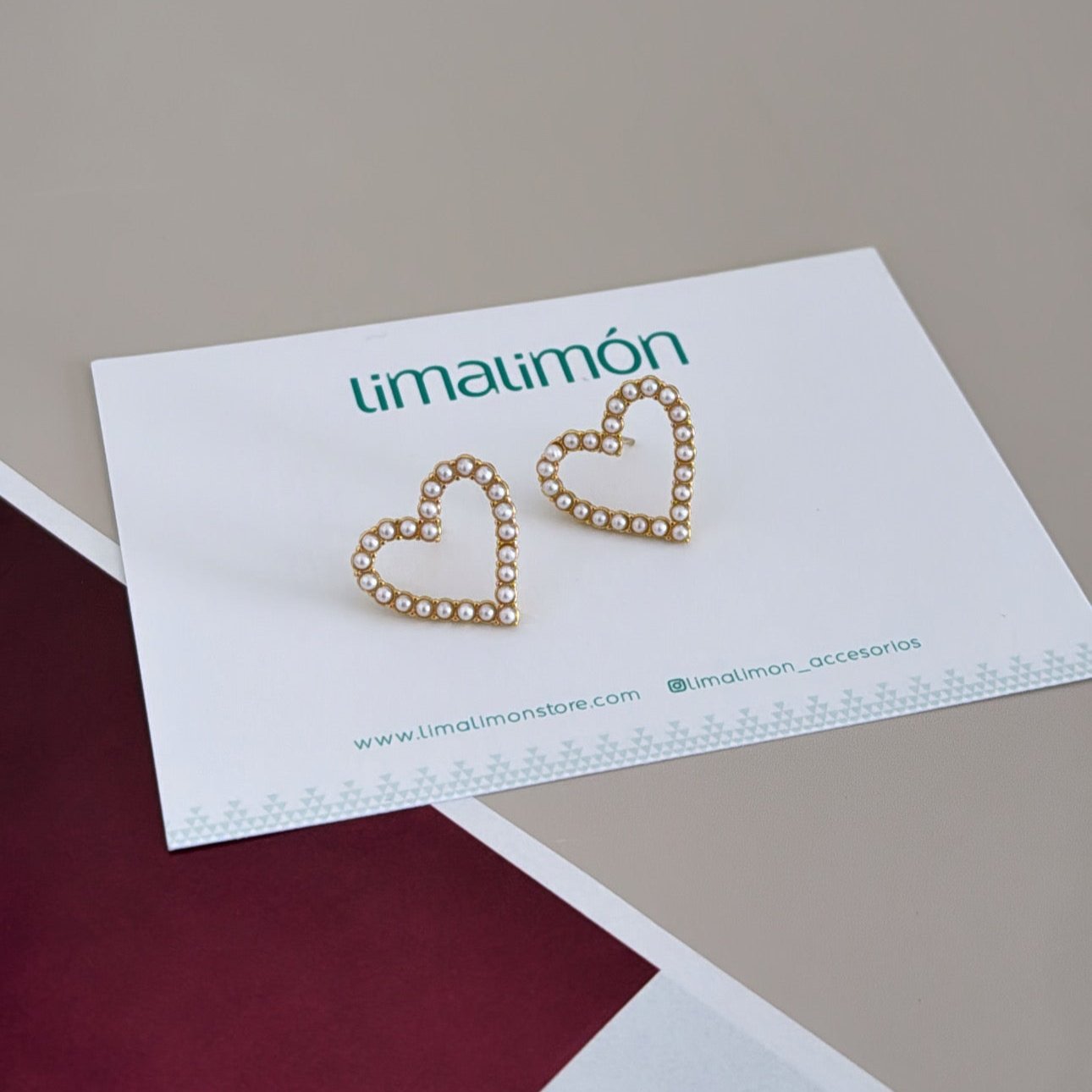 Heart Pearls Stud - Earring | LimaLimón Store - 3