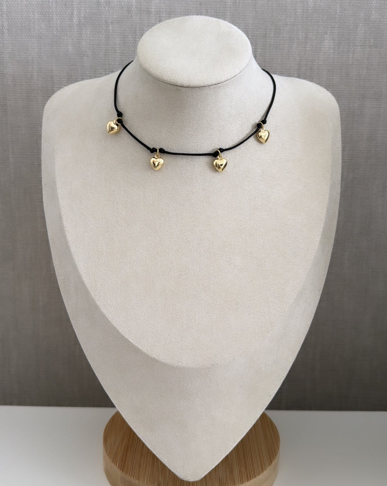 Hearts Cord Necklace - Necklace | LimaLimón Store - 1
