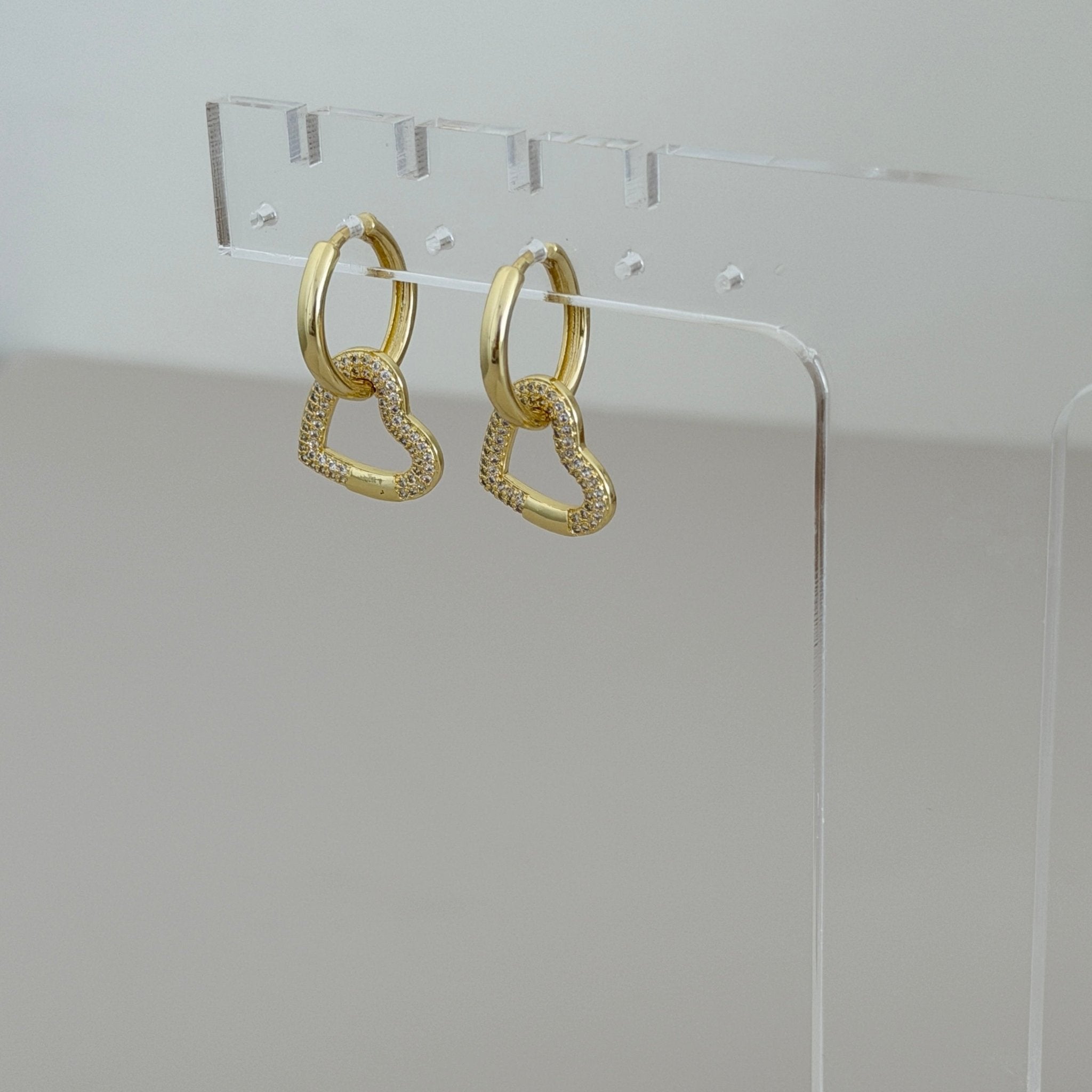 Intertwined Heart Hoop Earrings - Earring | LimaLimón Store - 3