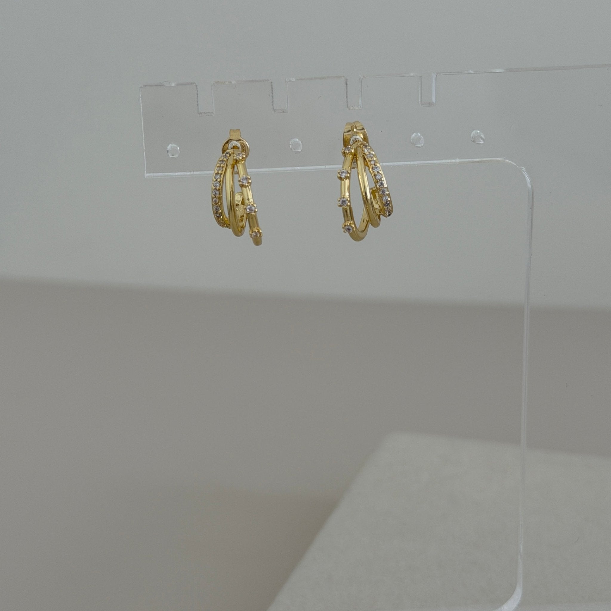 Layered Shine Huggie Earrings - Earring | LimaLimón Store - 7