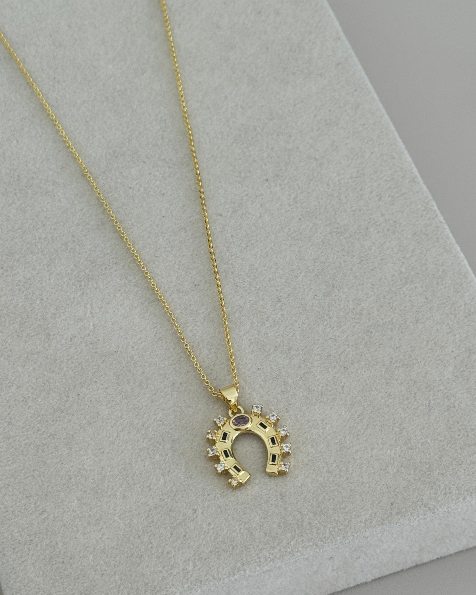 Lucky Charm Horseshoe Necklace - Necklace | LimaLimón Store - 1