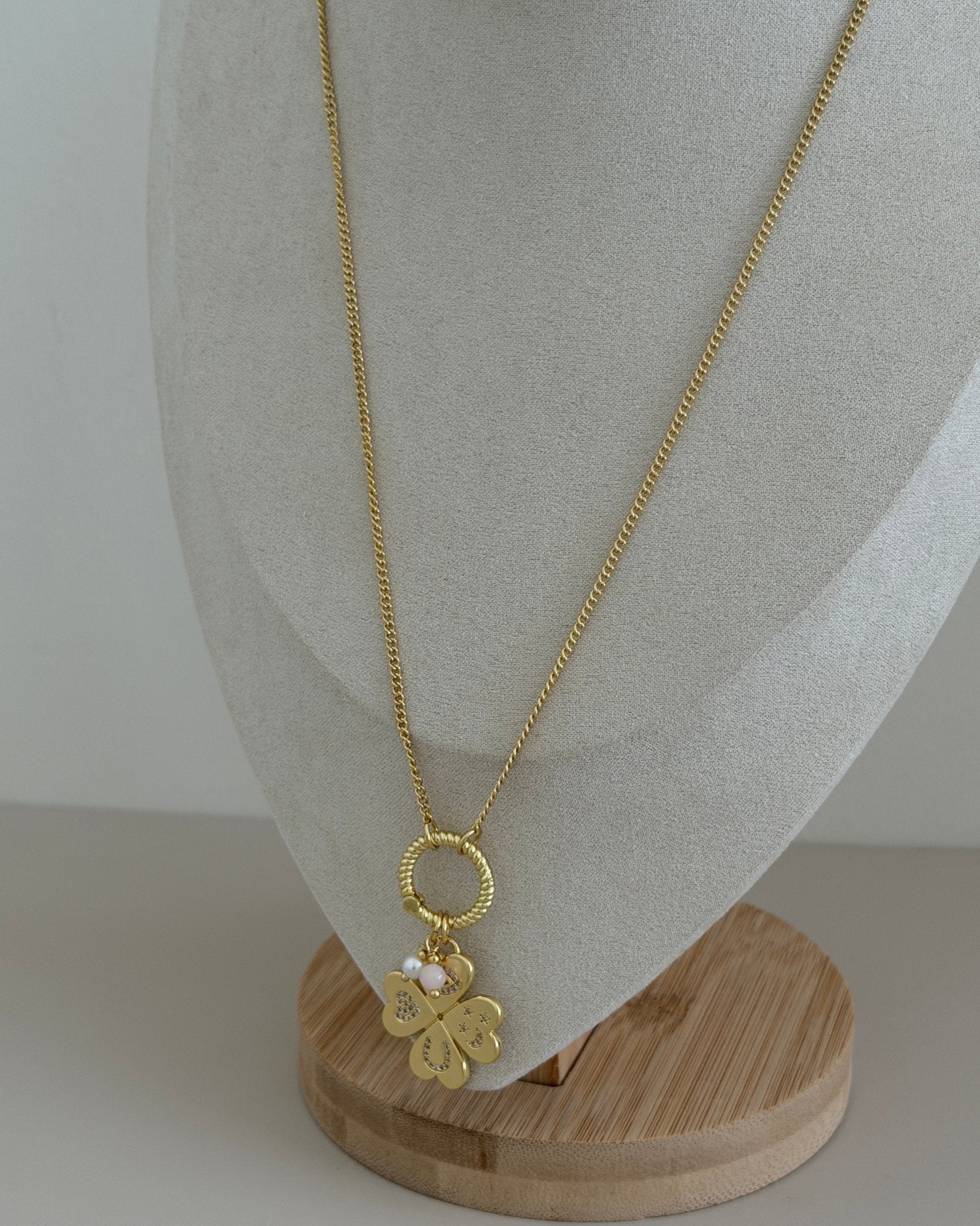 Lucky Clover Charm Necklace - Necklace | LimaLimón Store - 2