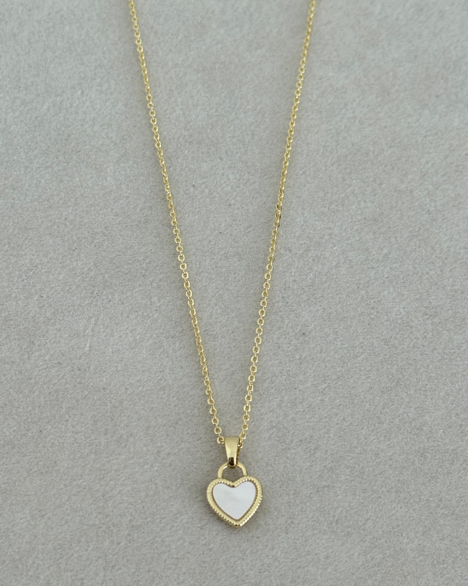 Luminous Mini Heart Necklace - Necklace | LimaLimón Store - 2