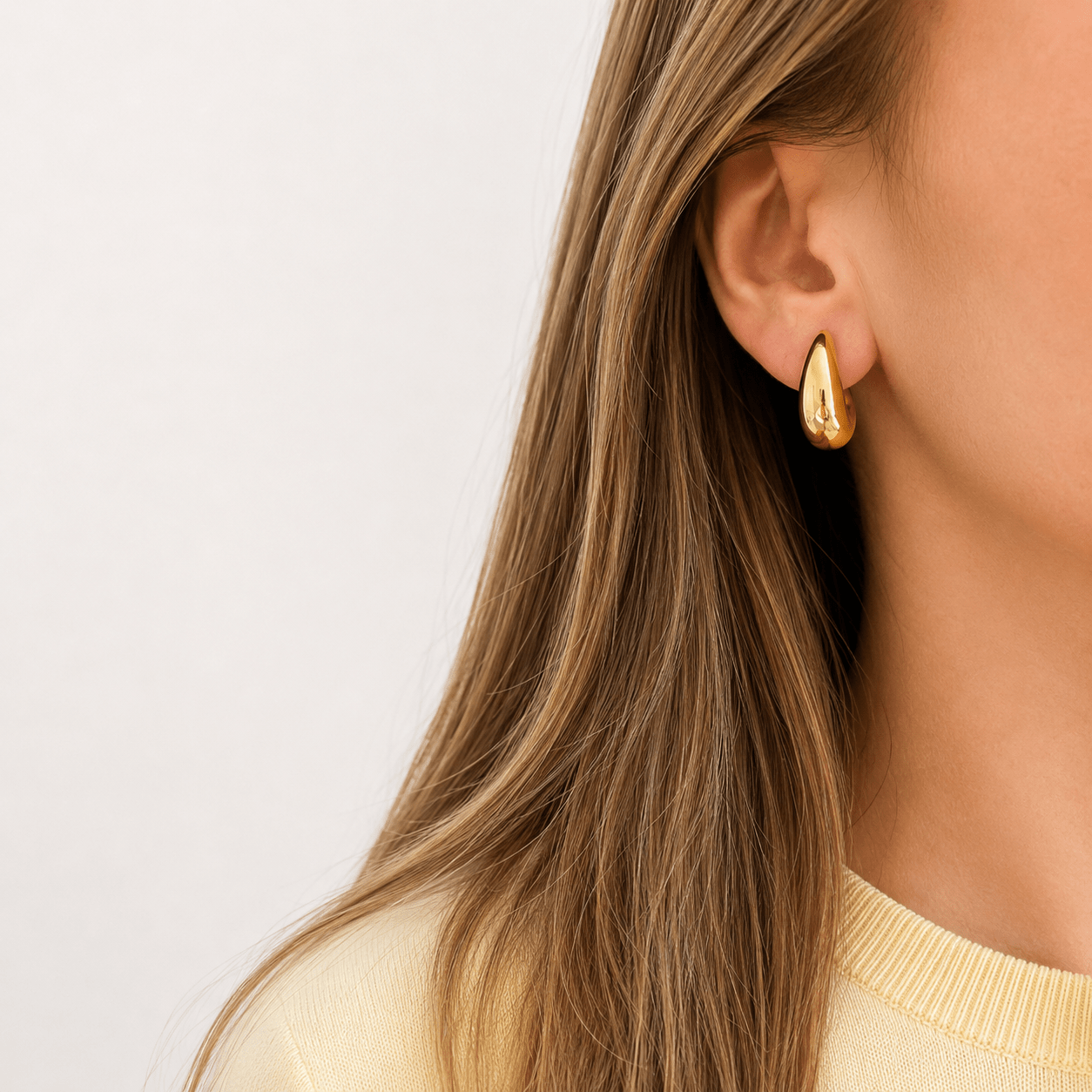 Luna Gold Hoop Earrings - Earring | LimaLimón Store - 2
