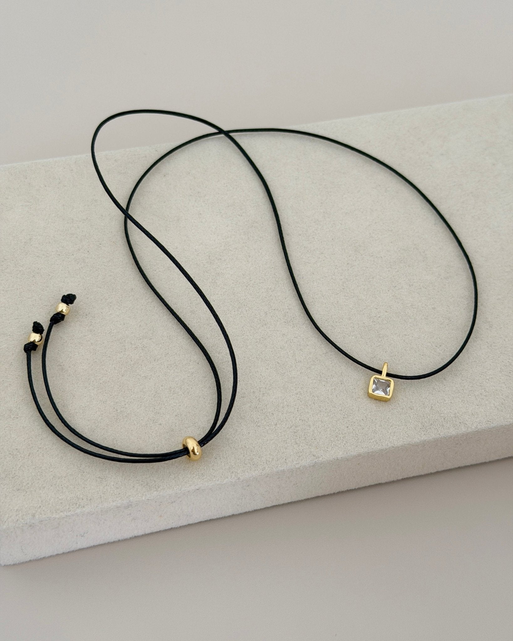 Luna Square Cord Necklace - Necklace | LimaLimón Store - 1