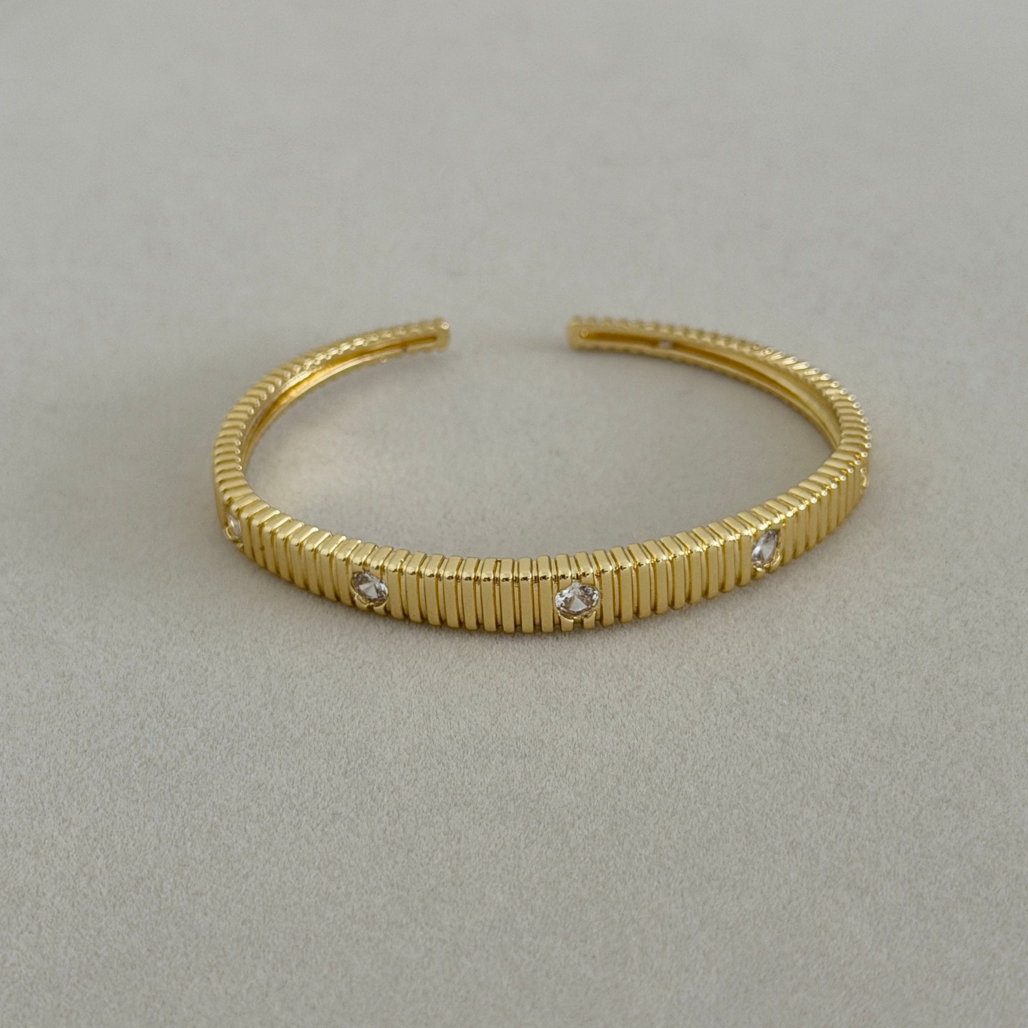 Luxe Gem Cuff Bracelet - Bracelet | LimaLimón Store - 3