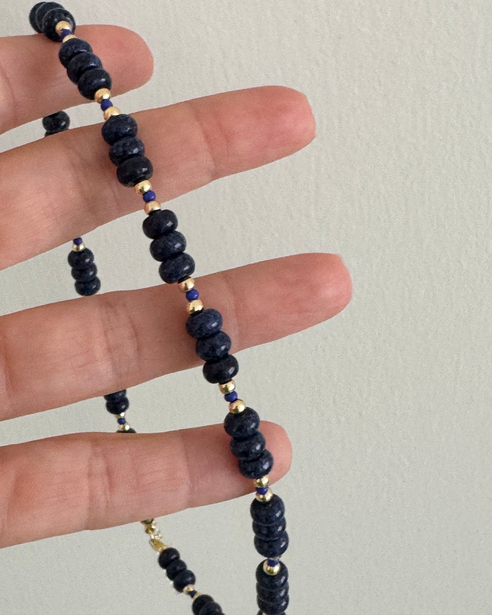 Midnight Gemstone Choker - Necklaces | LimaLimón Store - 6