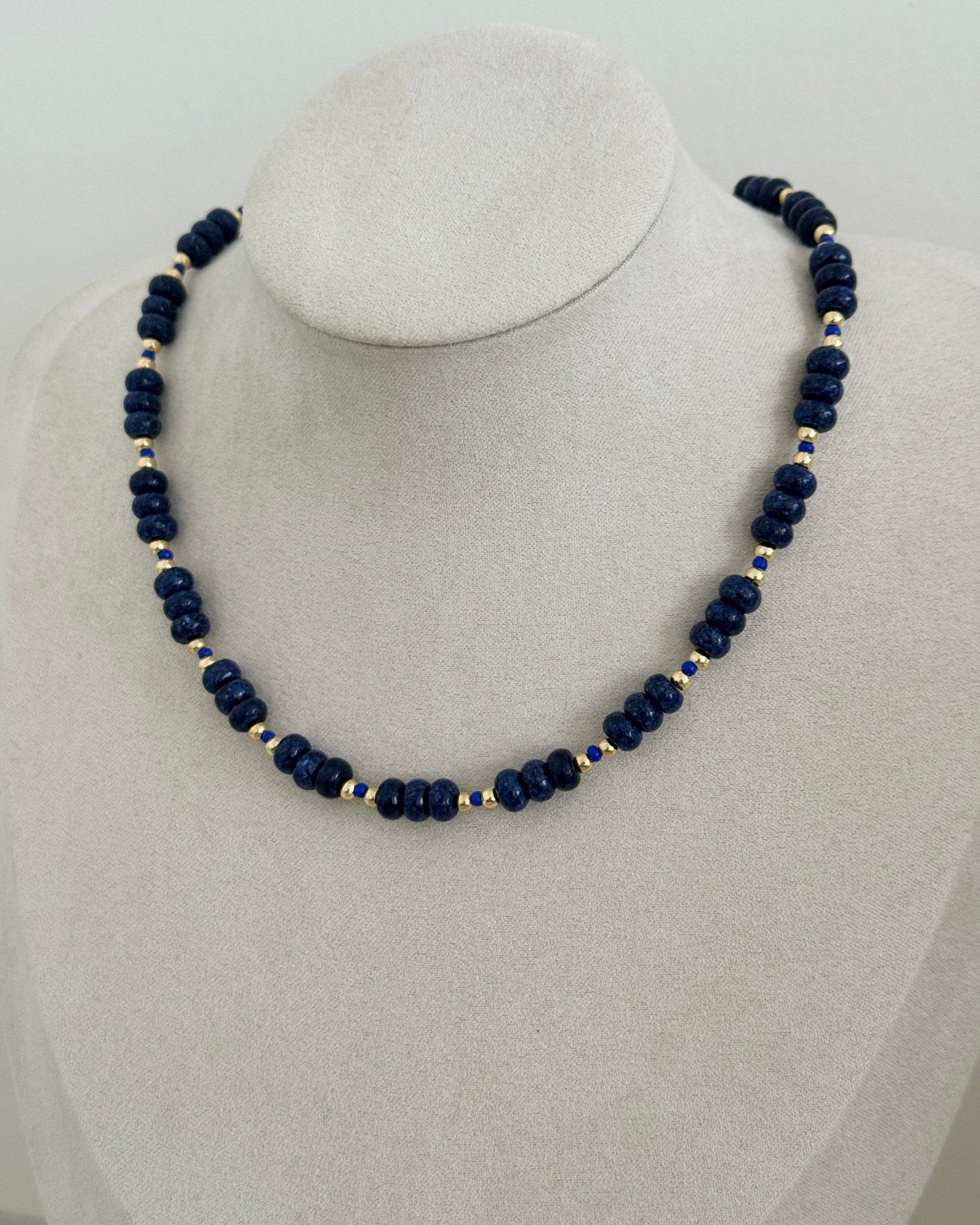 Midnight Gemstone Choker - Necklaces | LimaLimón Store - 3