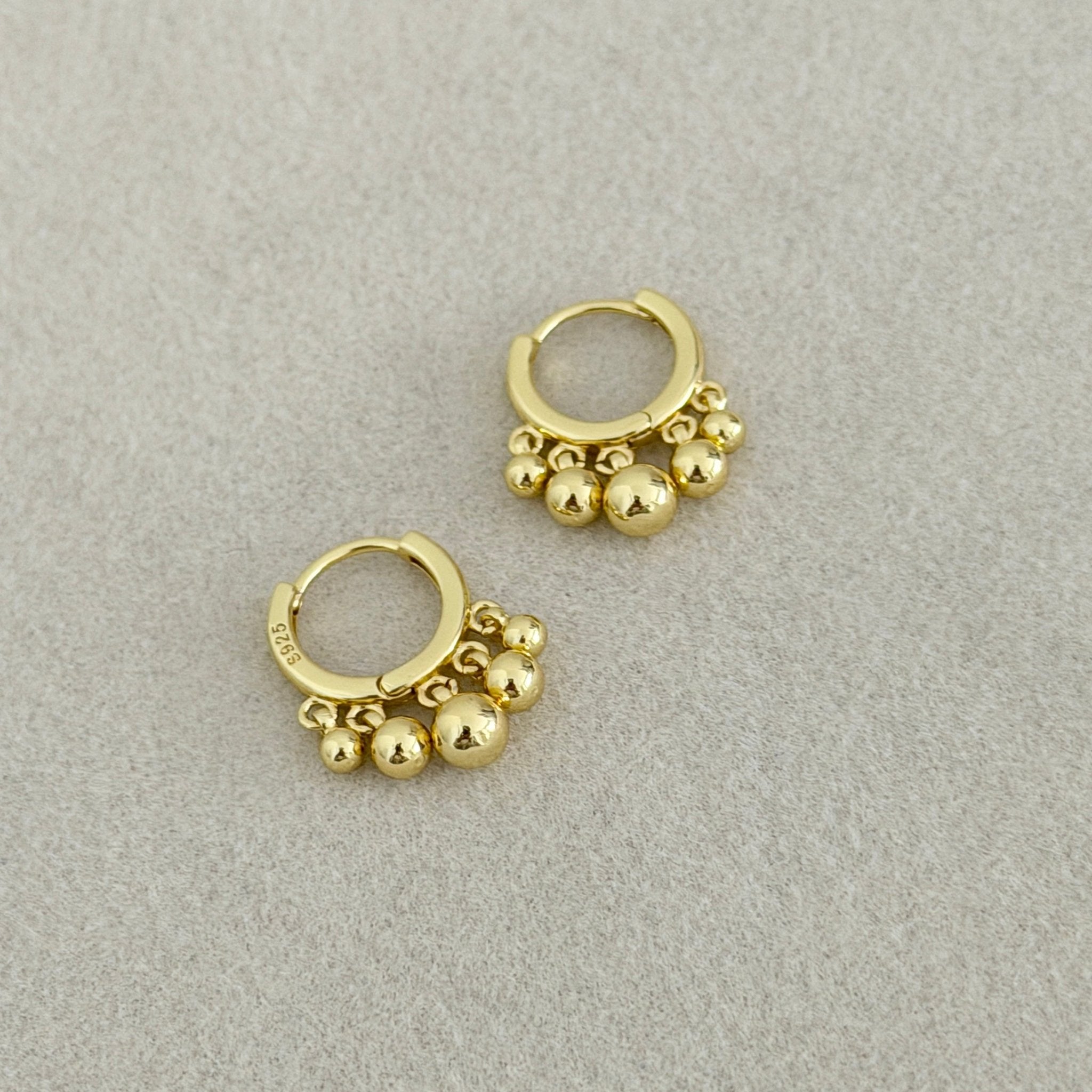 Mini Beaded Hoop Earrings - Earring | LimaLimón Store - 1