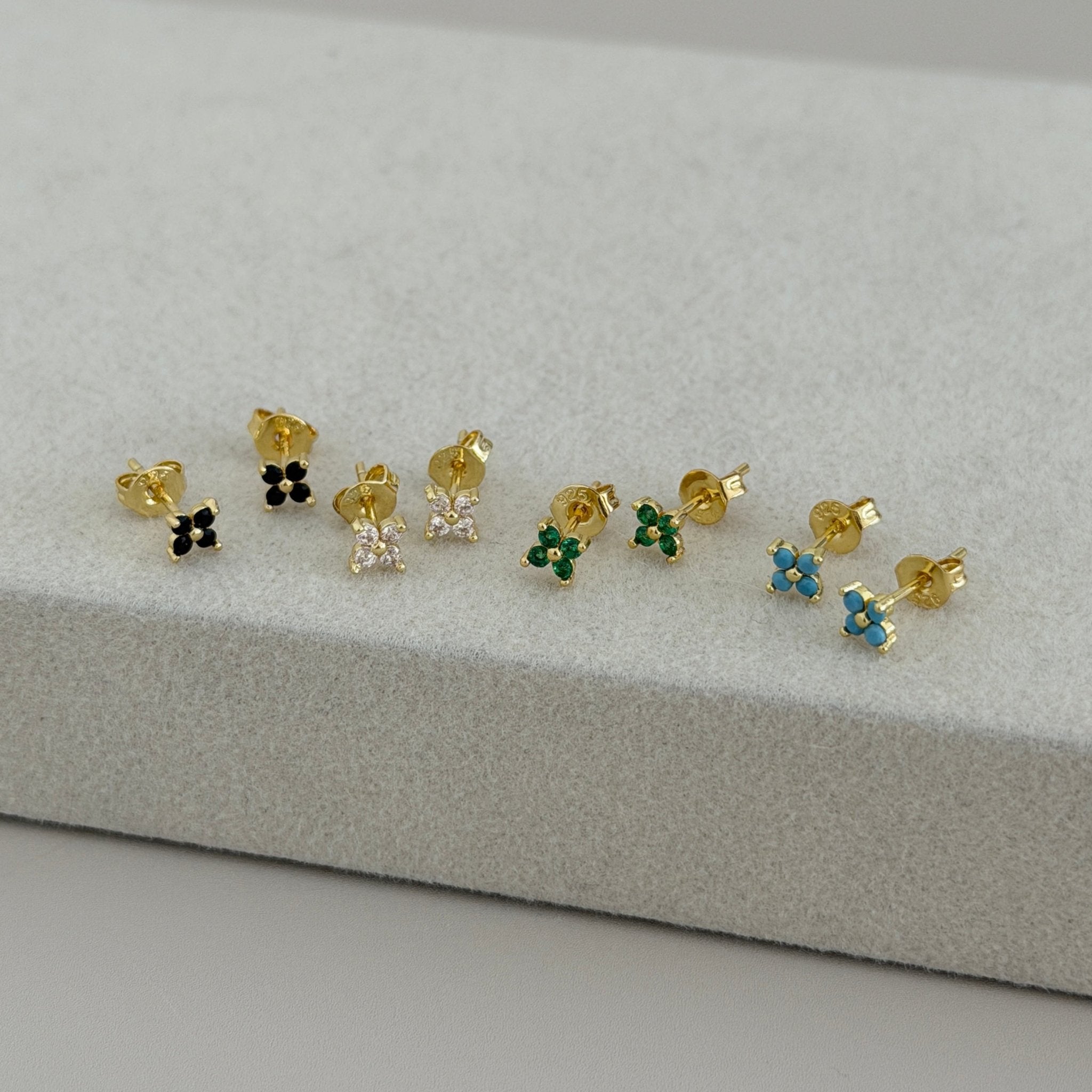 Mini Clover Stud Earrings - Earring | LimaLimón Store - 1