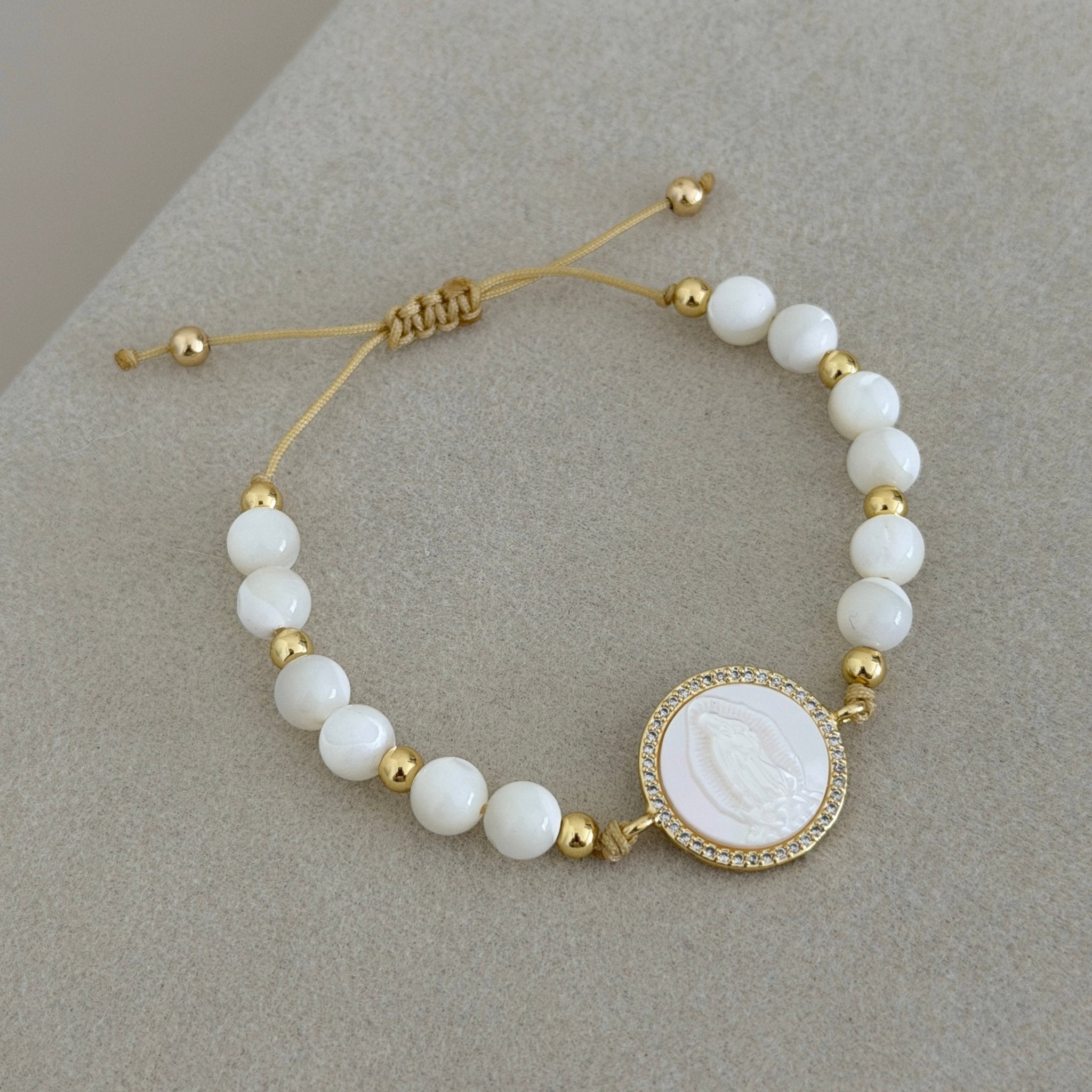 Mother of Pearl Medallion Bracelet - Bracelet | LimaLimón Store - 1