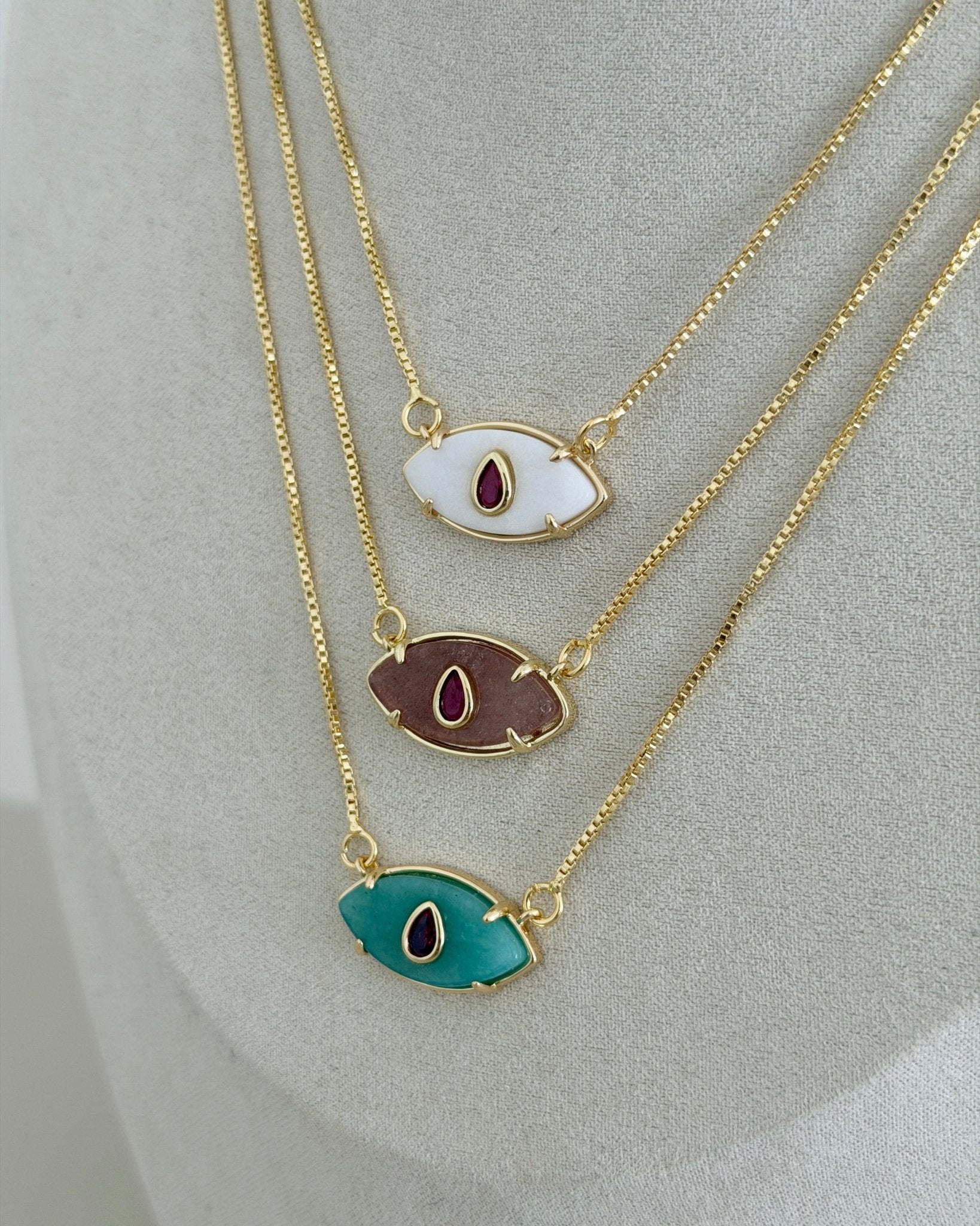 Oval Evil Eye Gold Plated Necklace - Necklace | LimaLimón Store - 5
