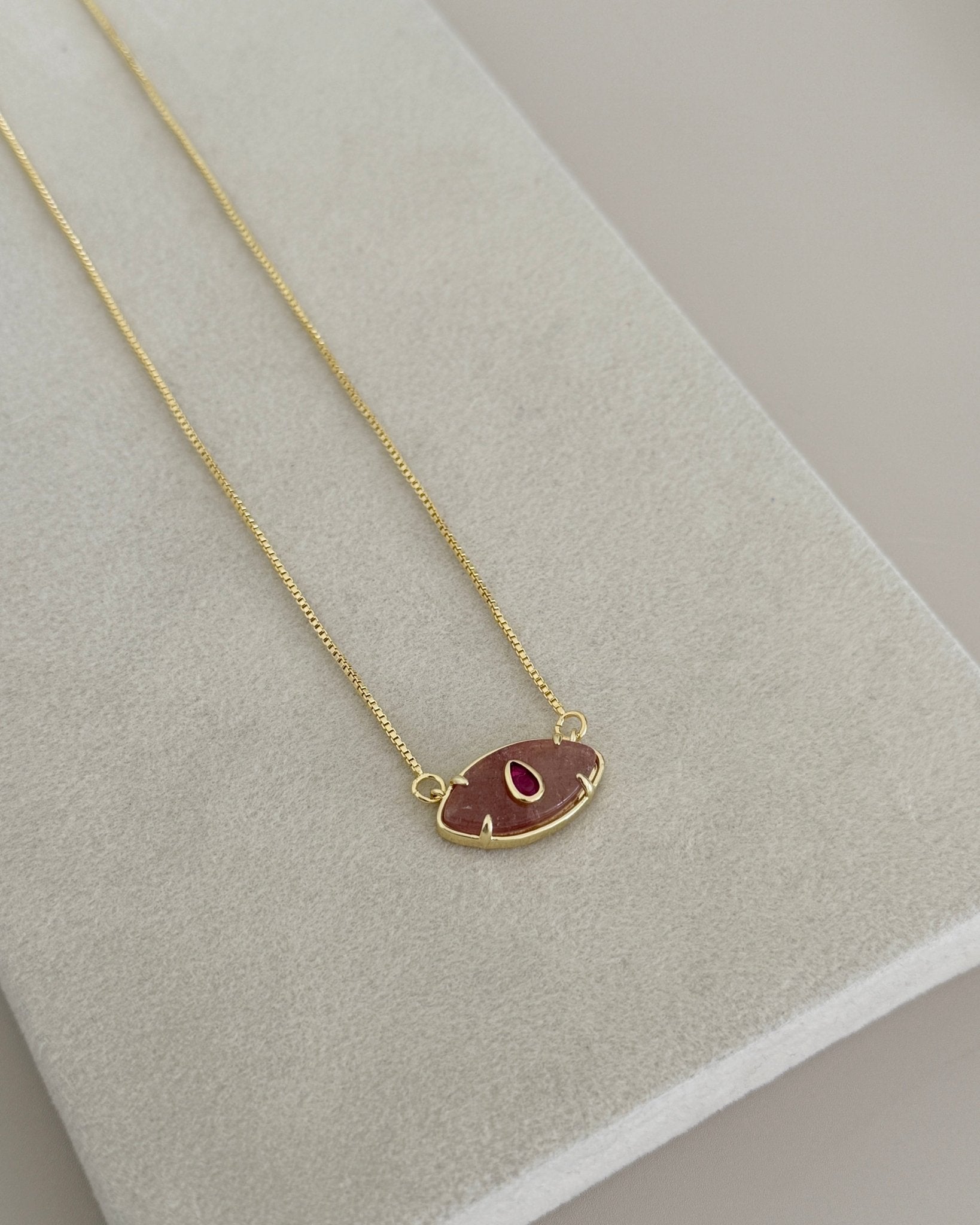 Oval Evil Eye Gold Plated Necklace - Necklace | LimaLimón Store - 4