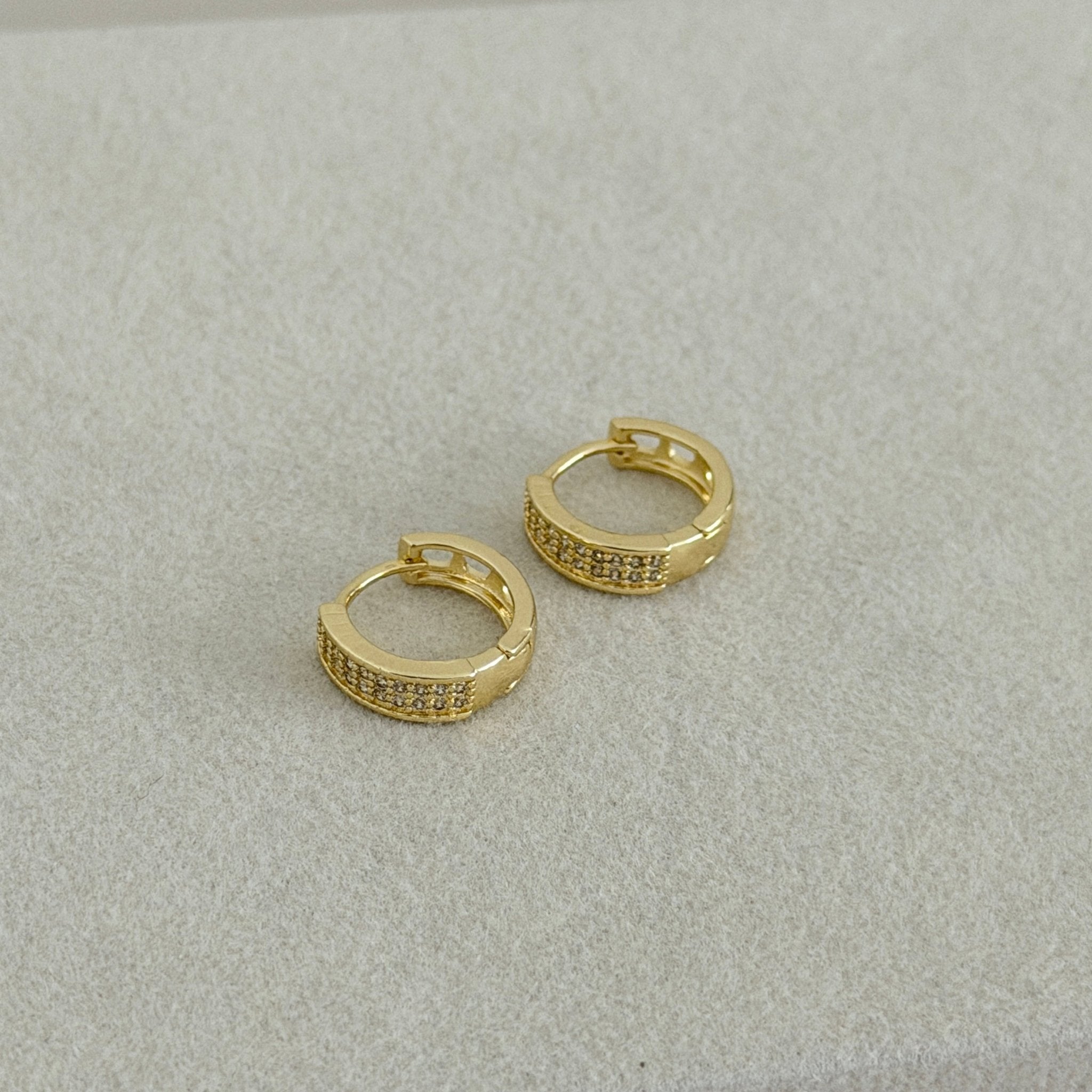 Pavé Double Huggie Earrings - Earring | LimaLimón Store - 3